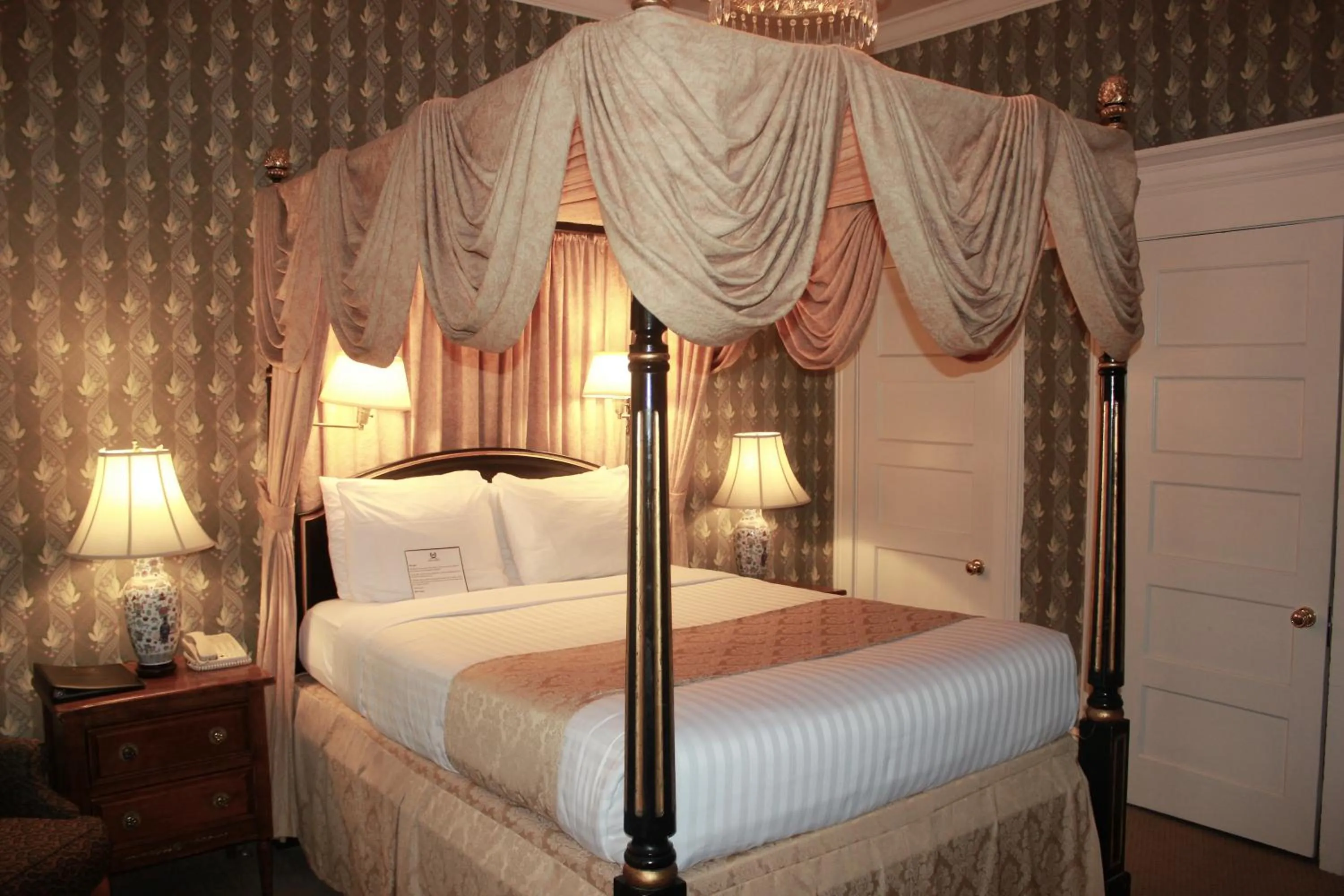 Bed in Hotel Majestic