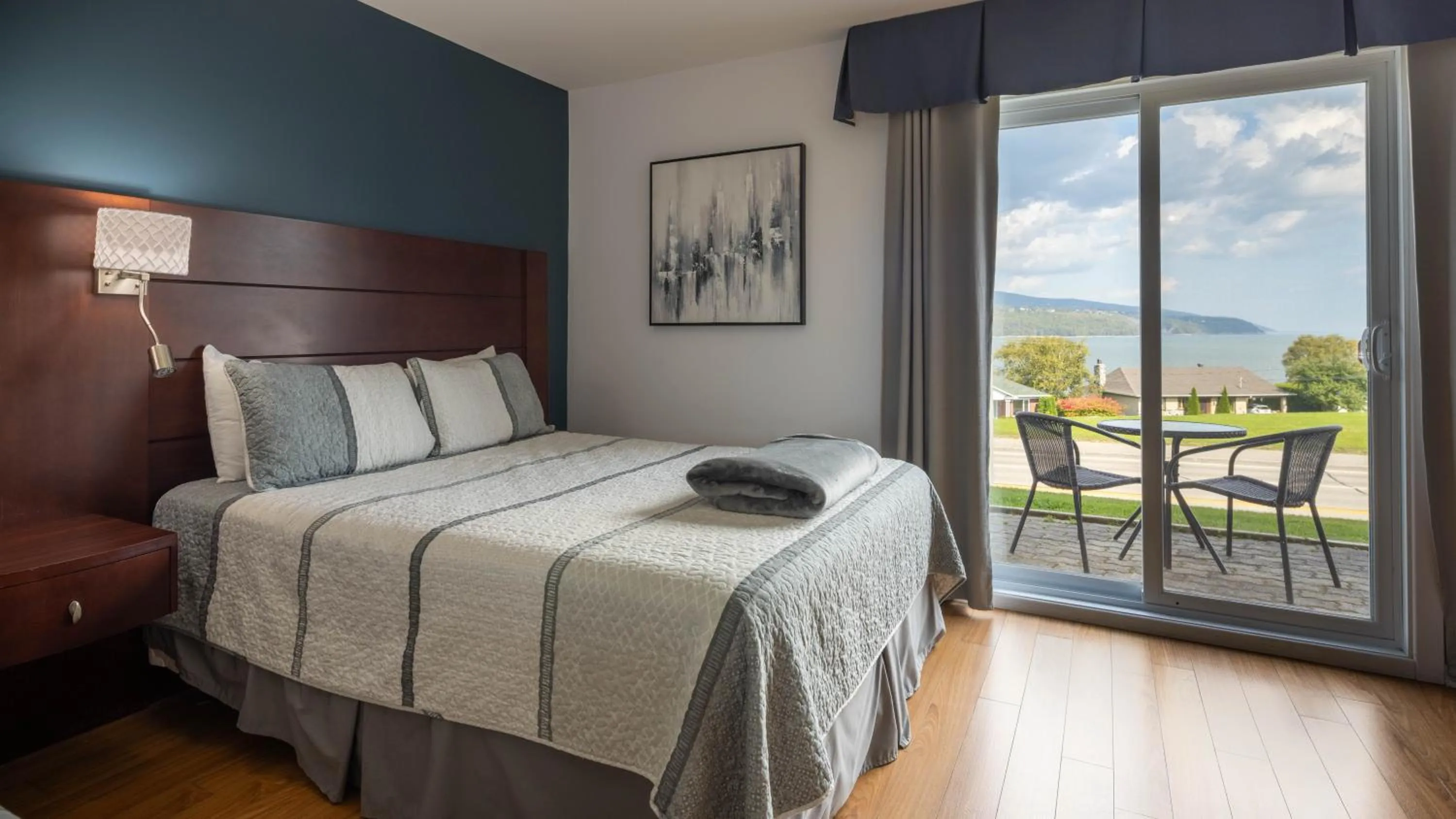 Bed in Motel le Point de Vue