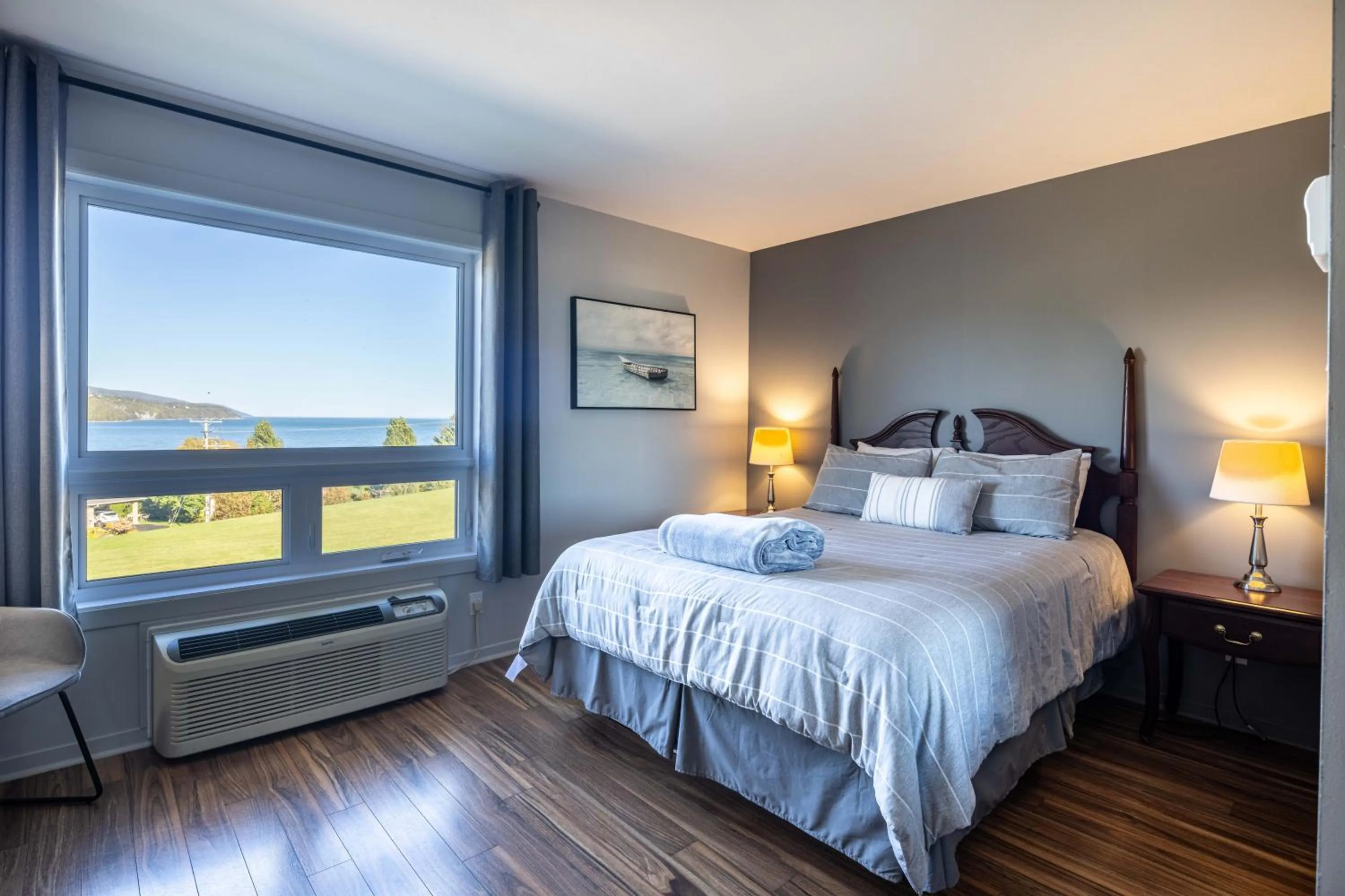 Bed in Motel le Point de Vue