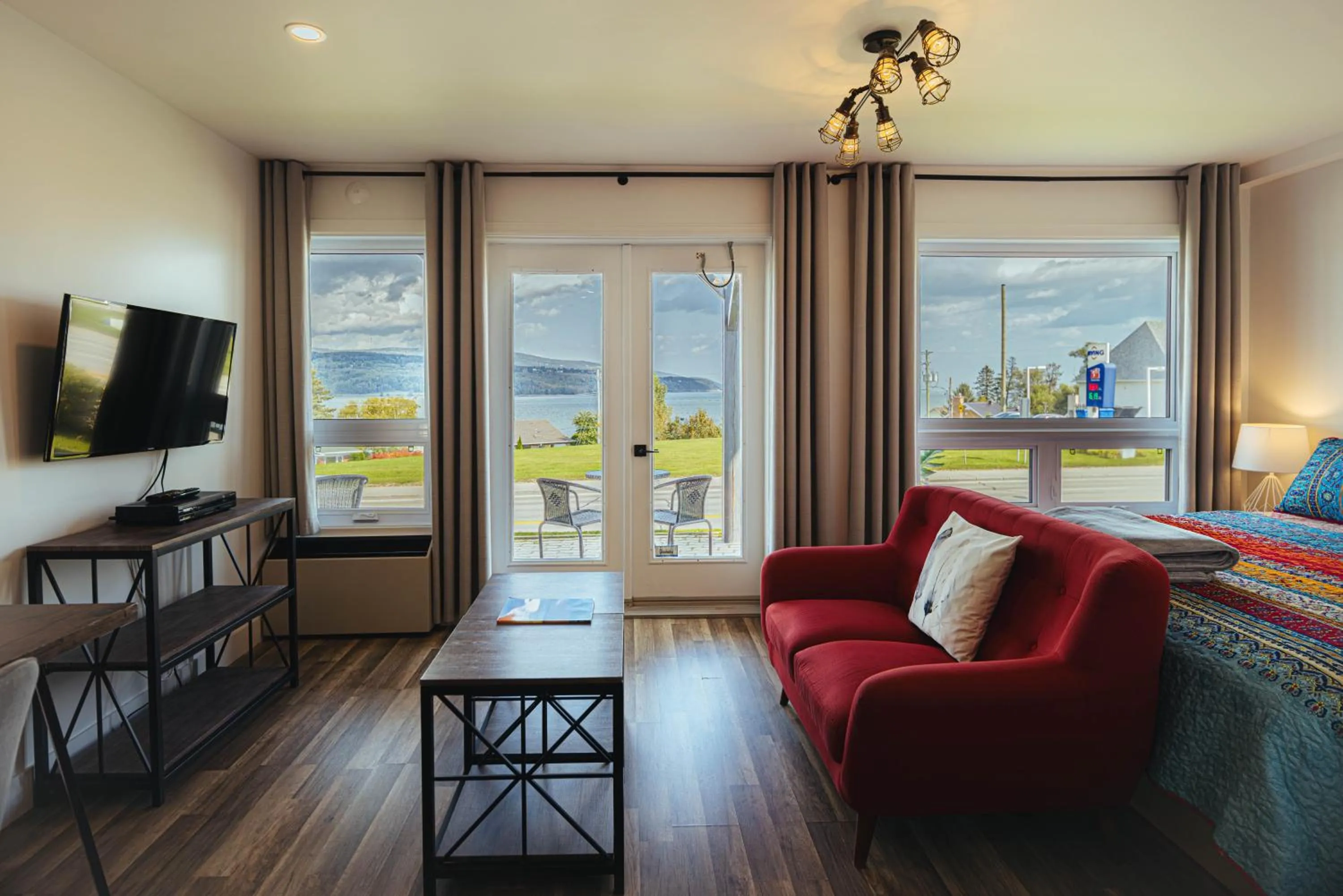 TV and multimedia in Motel le Point de Vue