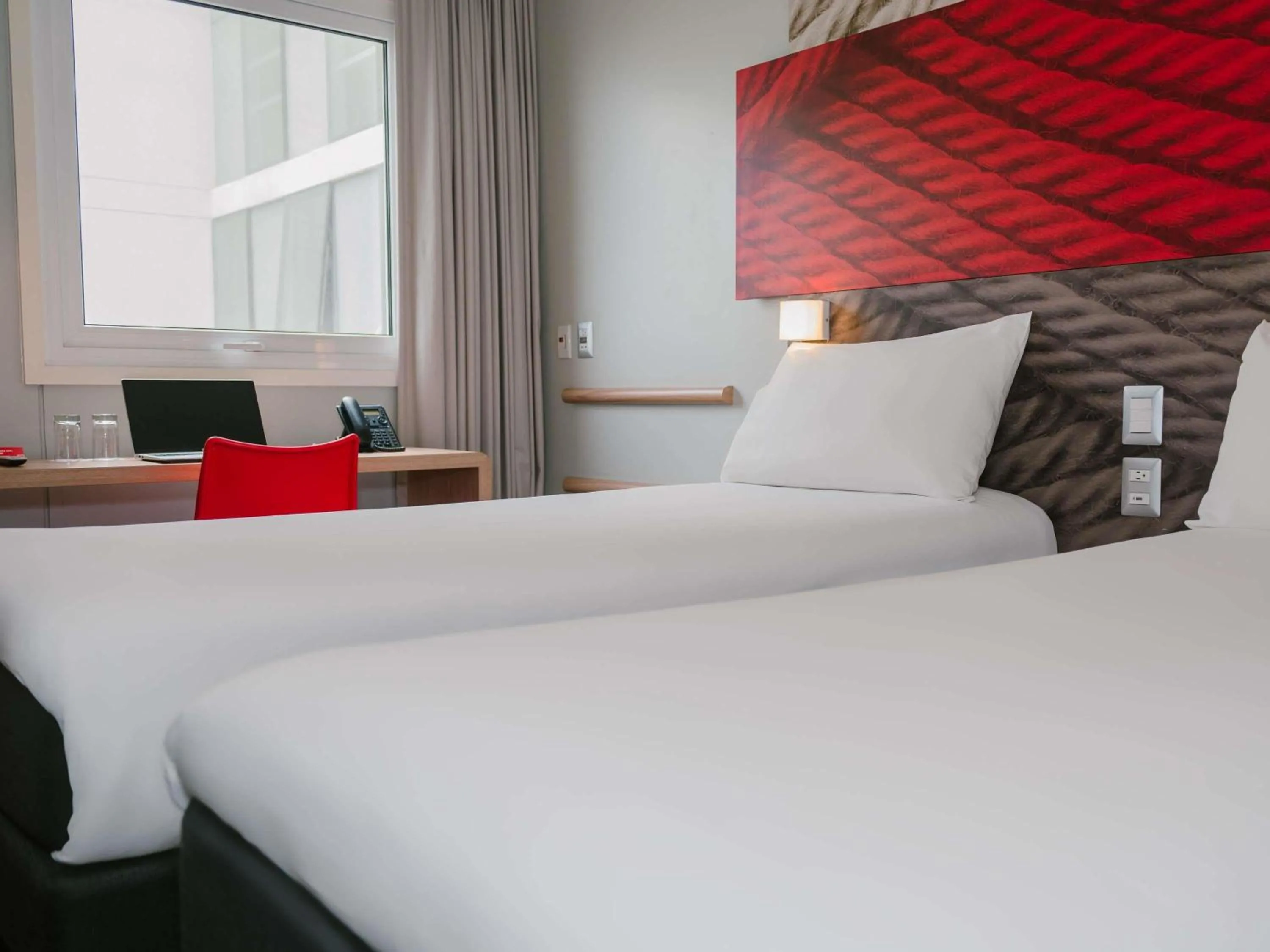 Bedroom, Bed in ibis Trujillo