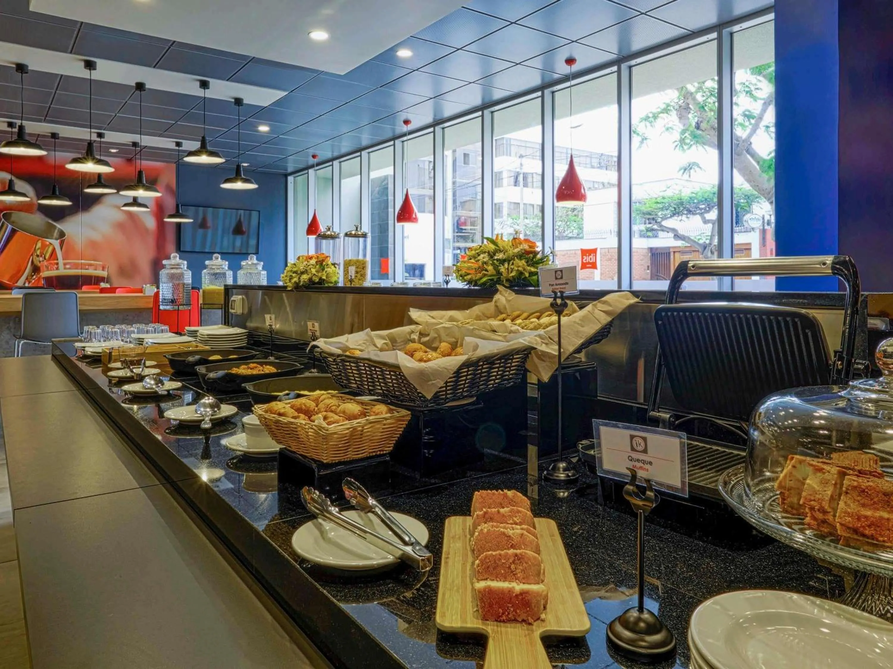 Restaurant/places to eat in ibis Trujillo