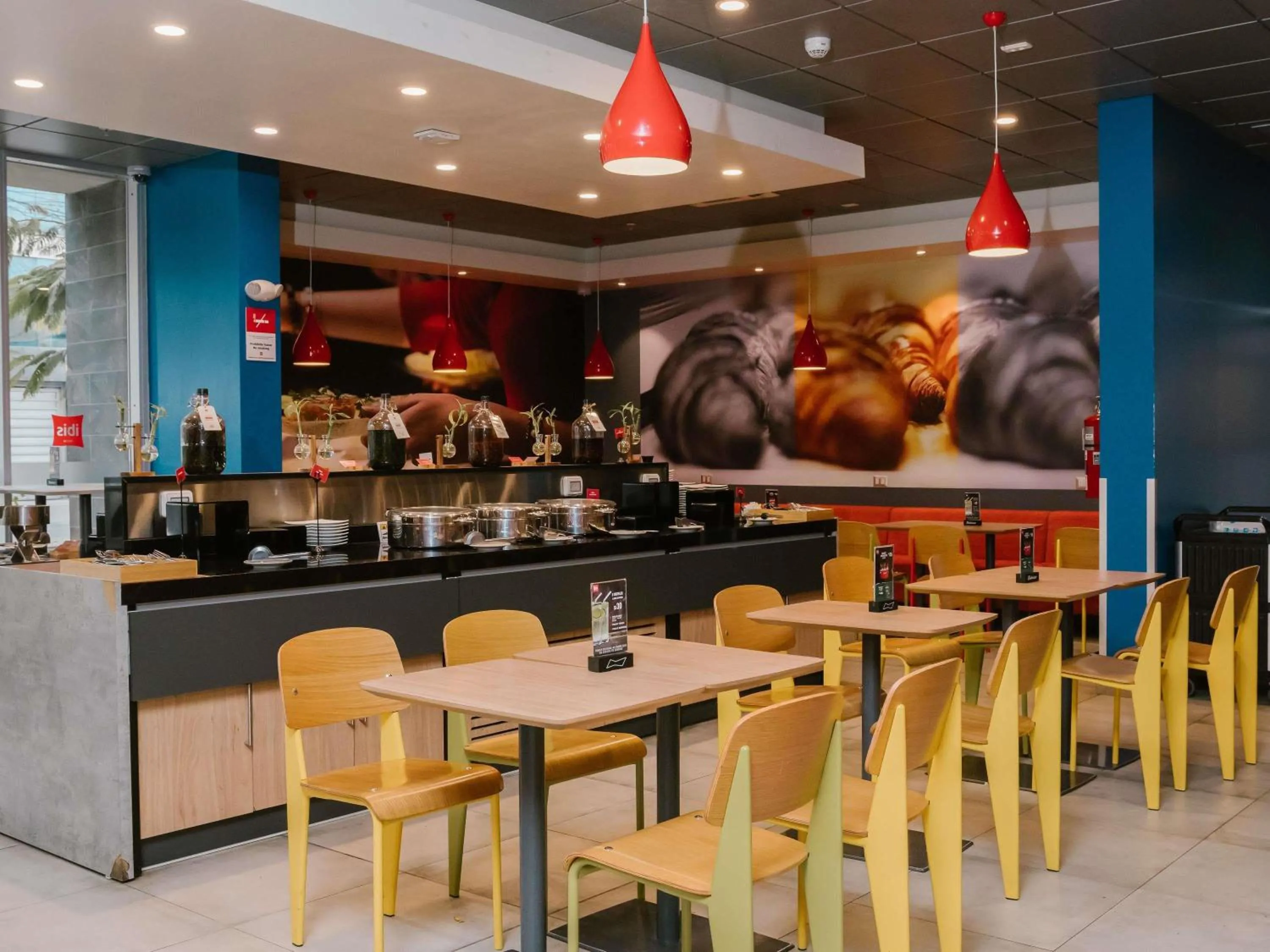 Restaurant/places to eat in ibis Trujillo