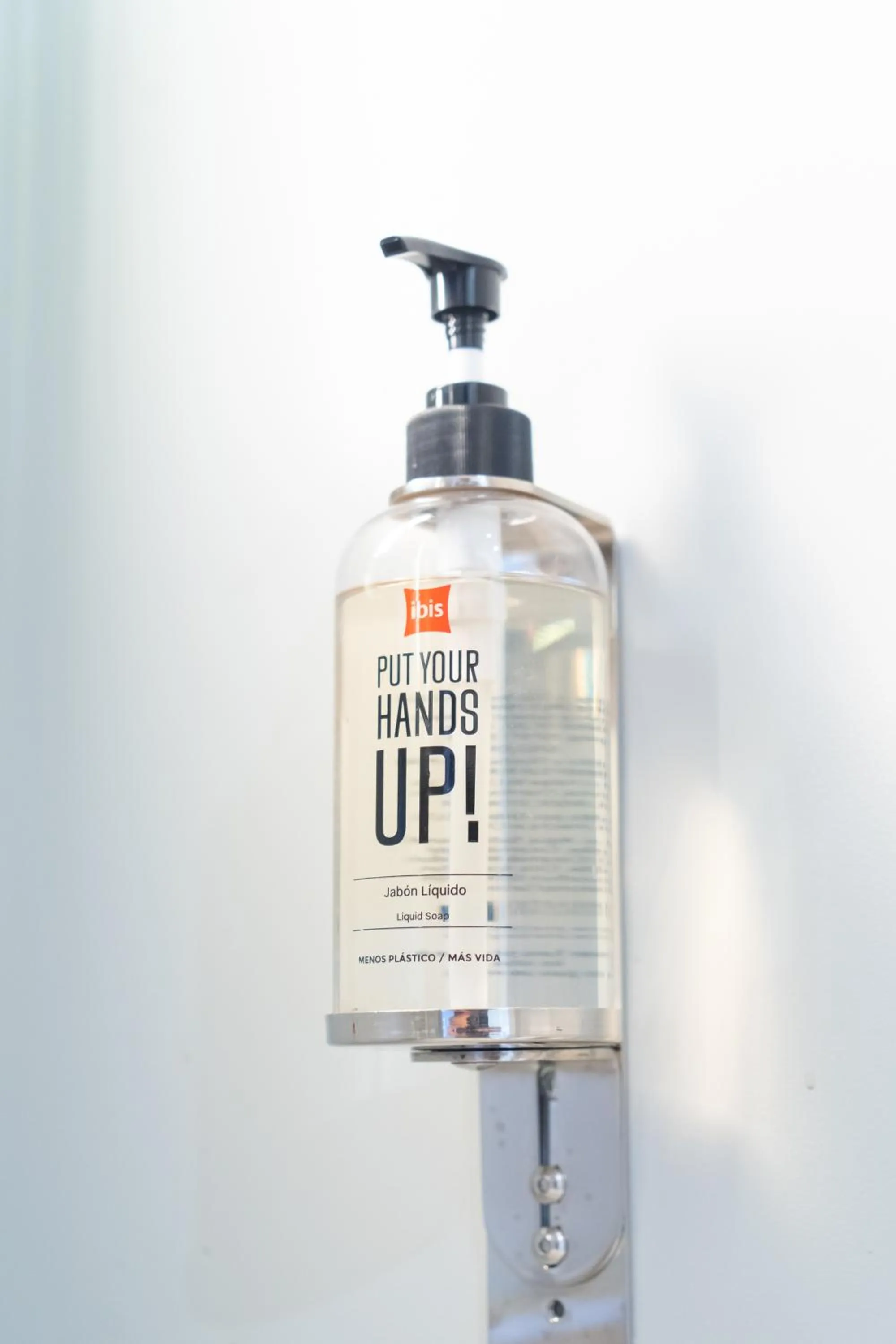 Bedroom in ibis Trujillo