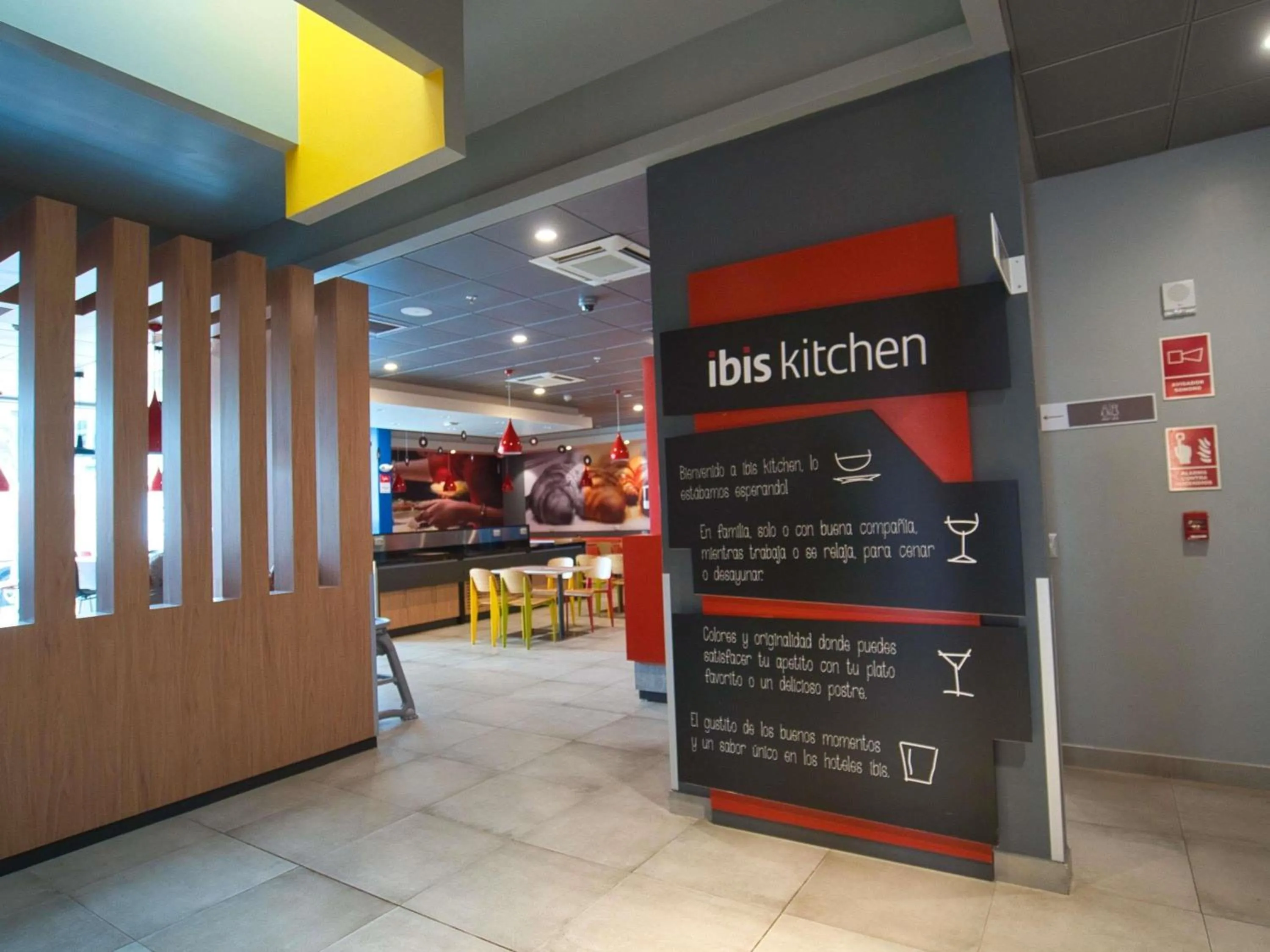 Restaurant/places to eat in ibis Trujillo