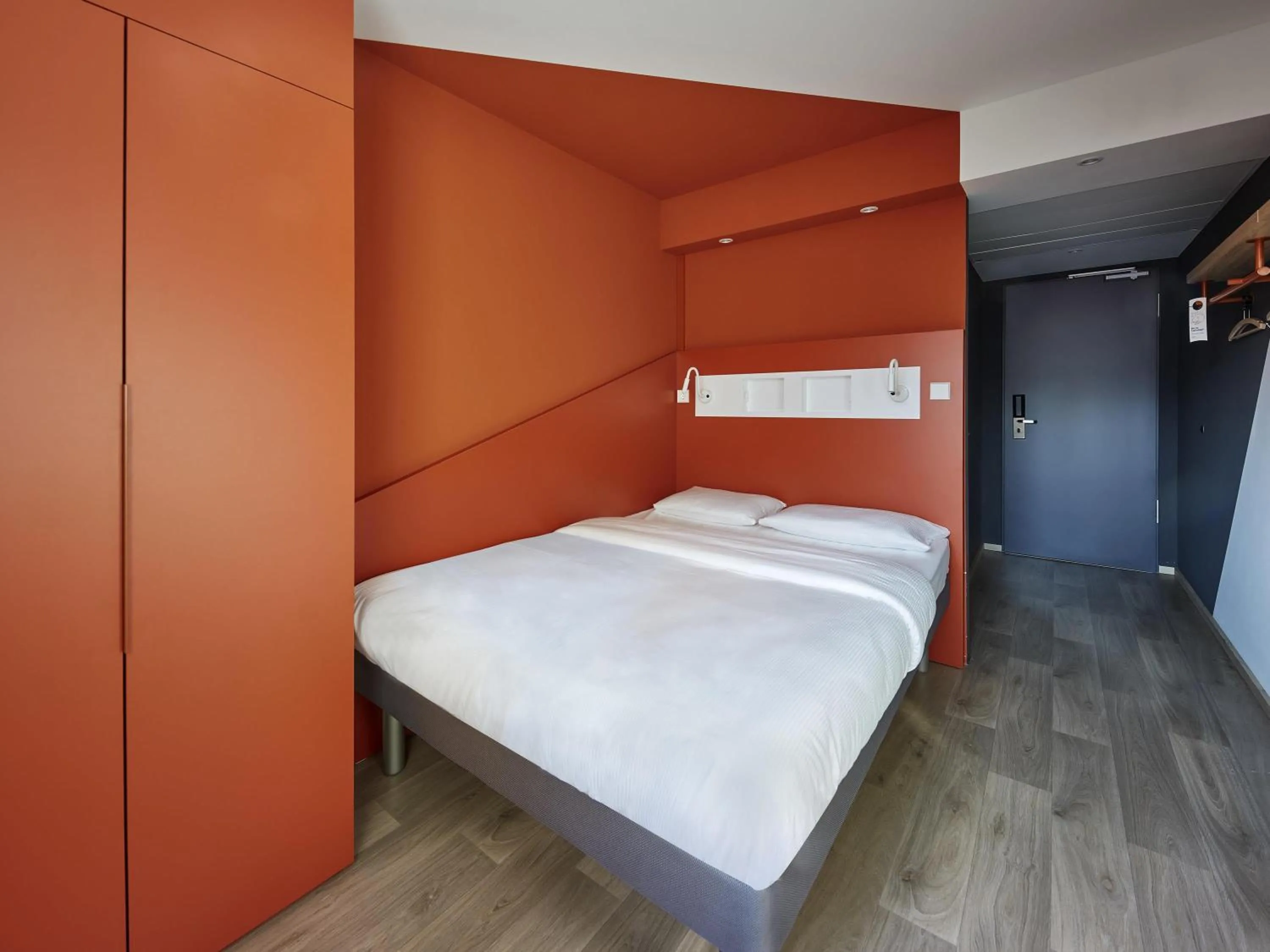 Bedroom, Bed in ibis budget Bayreuth