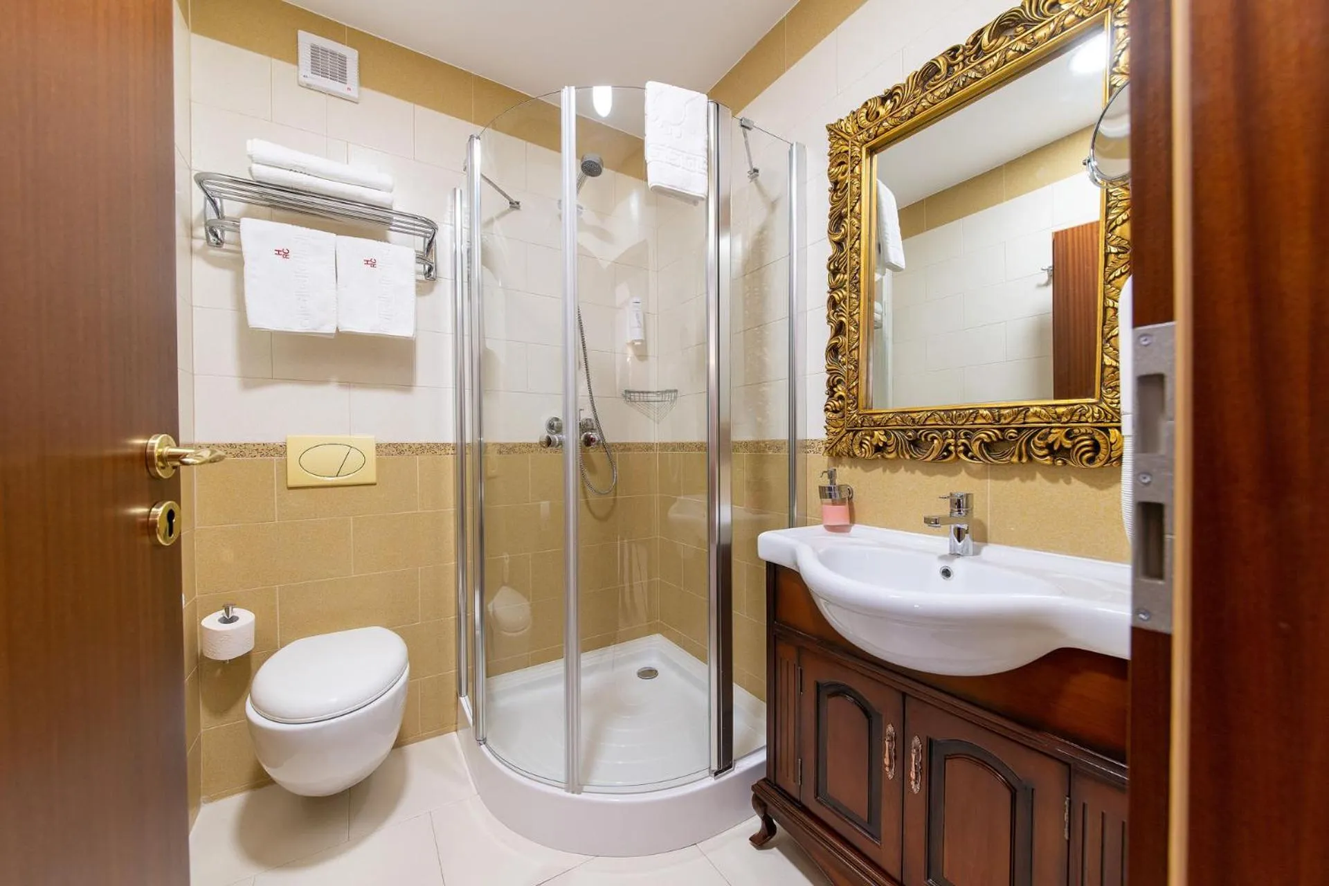 Bathroom in RED CONFORT HOTEL Boutique