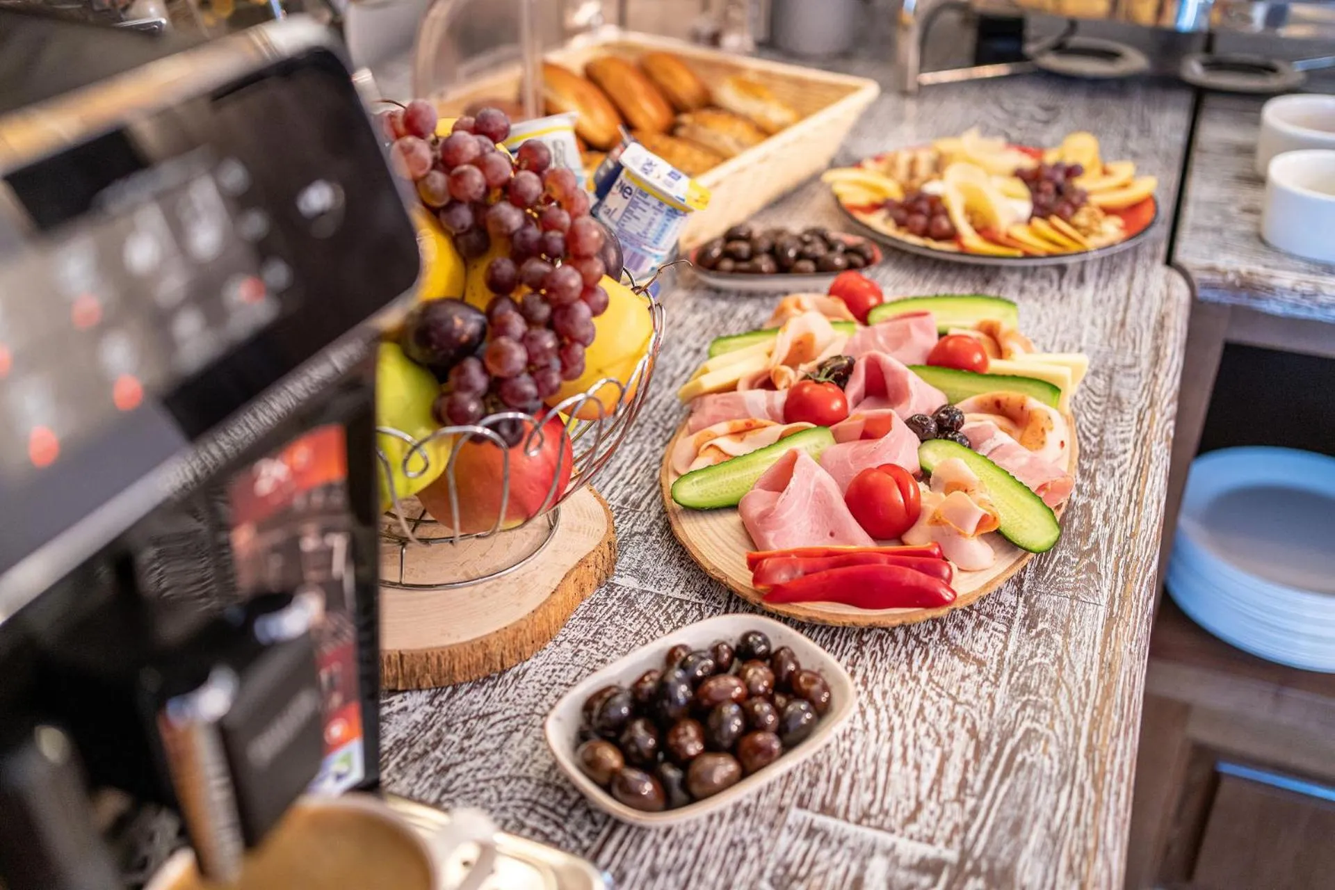 Food in RED CONFORT HOTEL Boutique