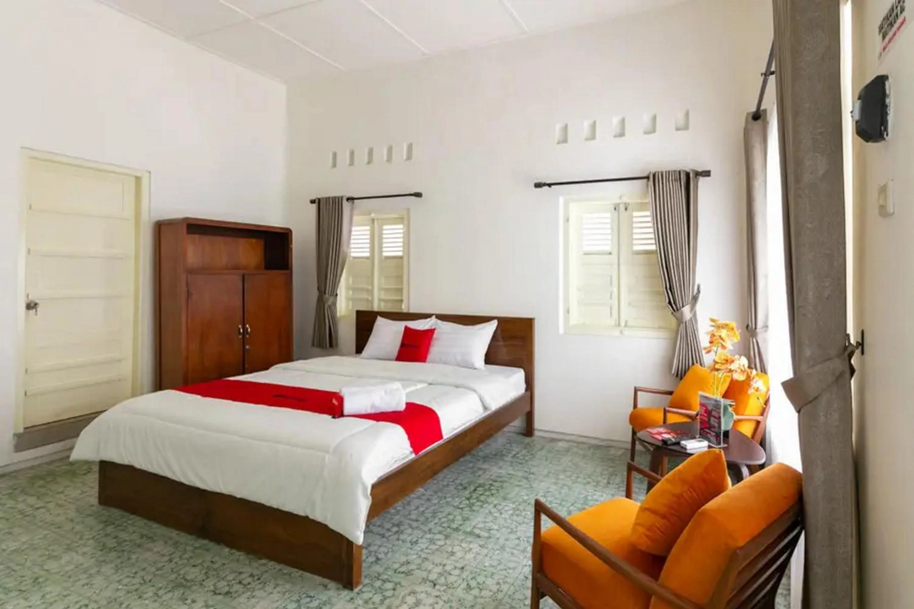 Bed in RedDoorz Syariah near Titik Nol Yogyakarta