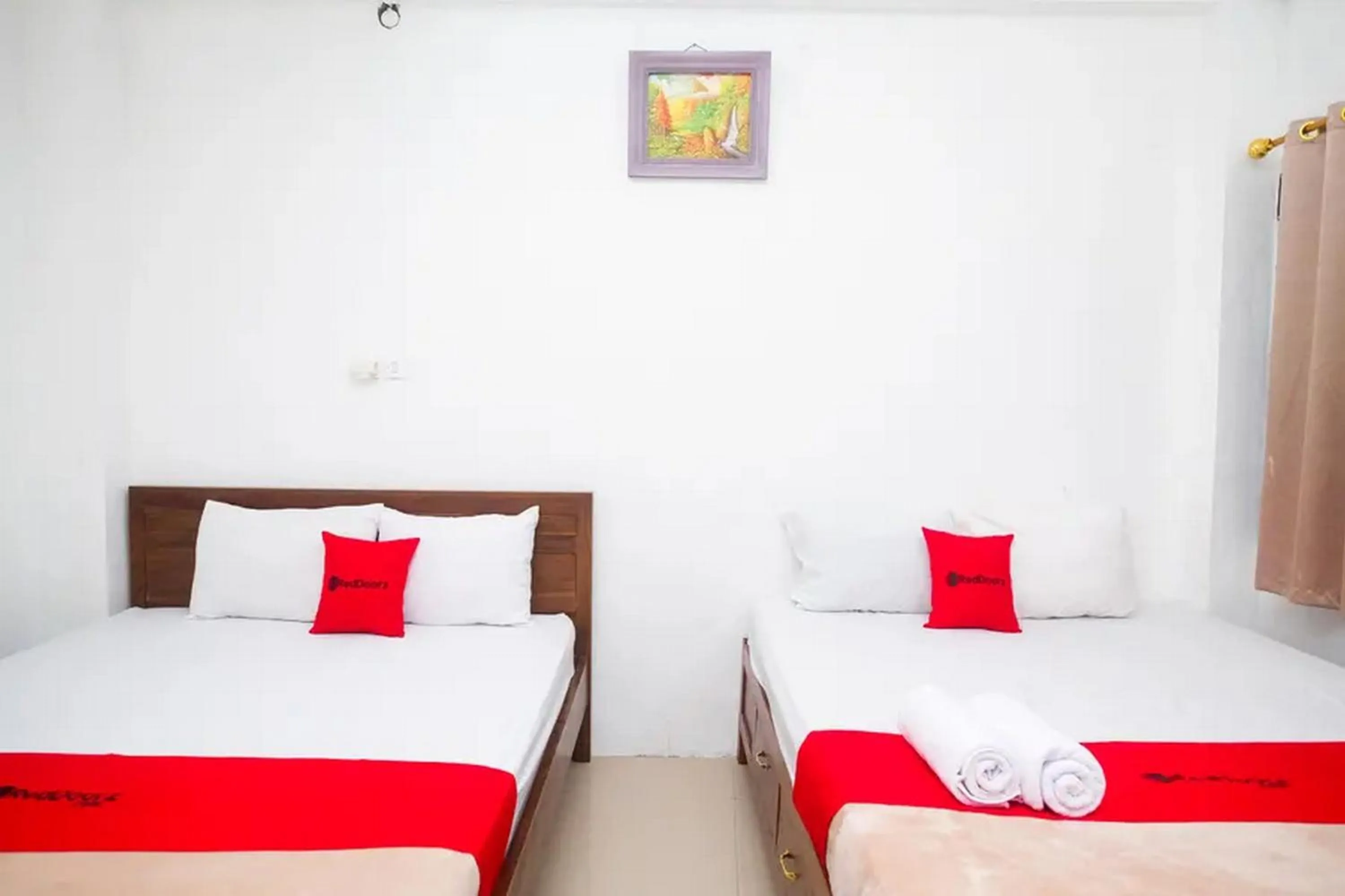 Bed in RedDoorz Syariah near Titik Nol Yogyakarta