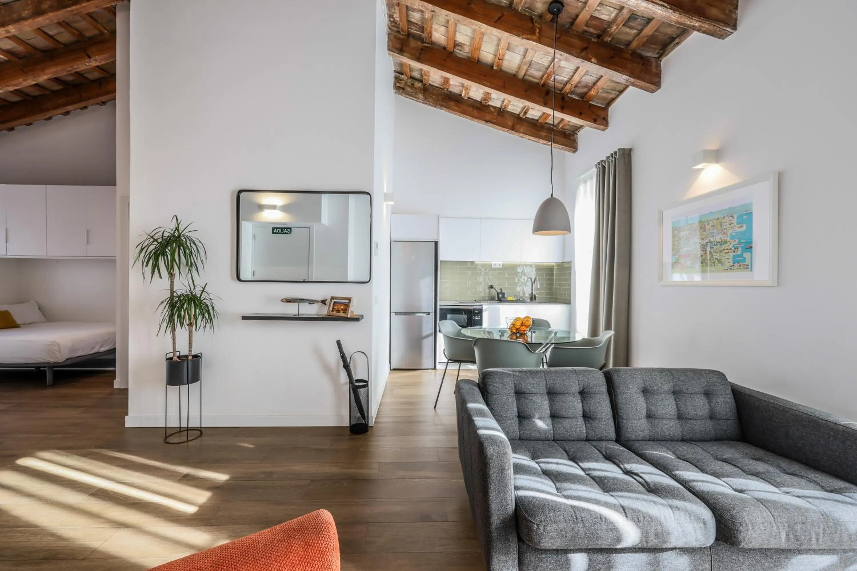 Living room in AmazINN Collection Valencia Centro EVI