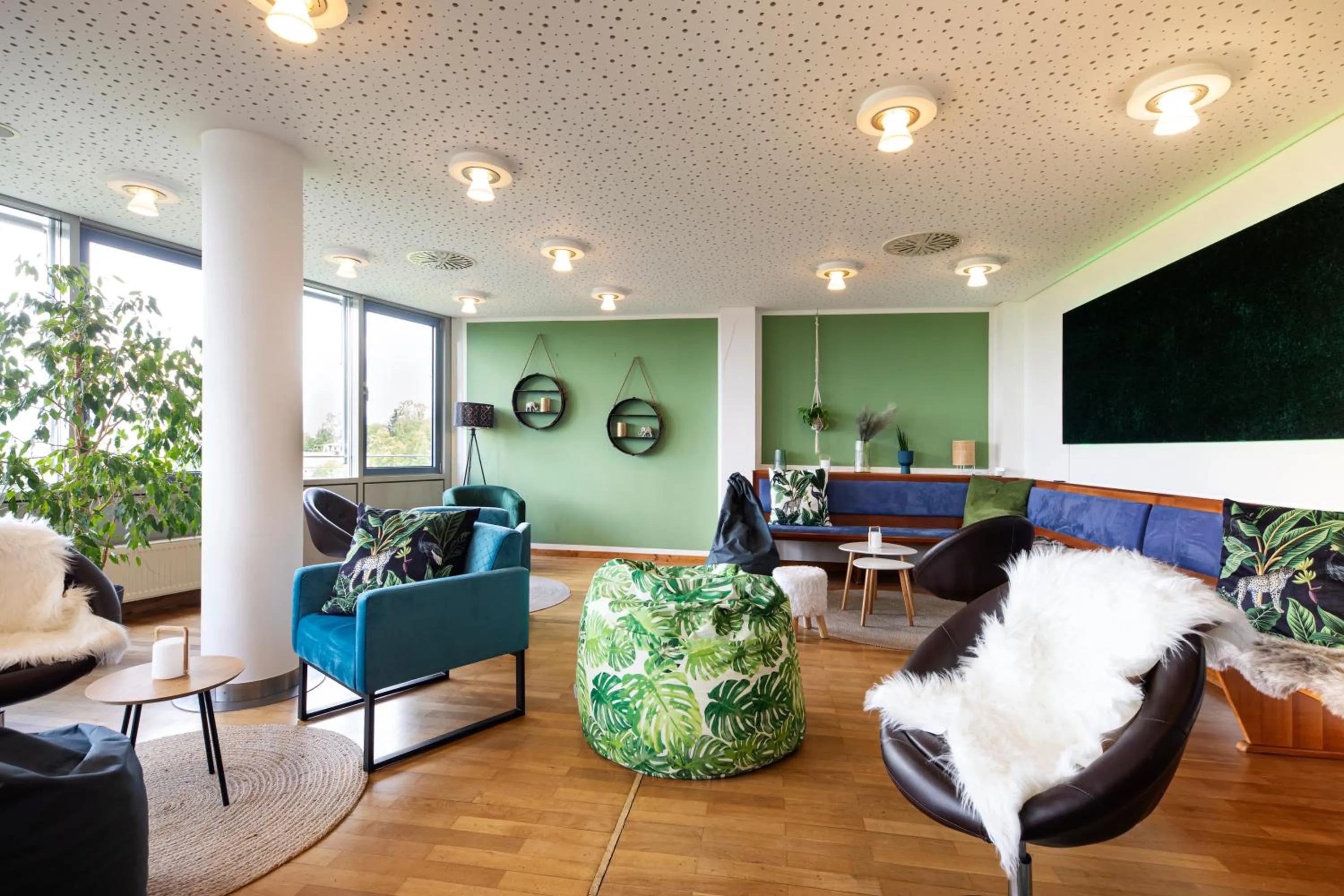 Seating area in Karoli Hotel Waldkirchen