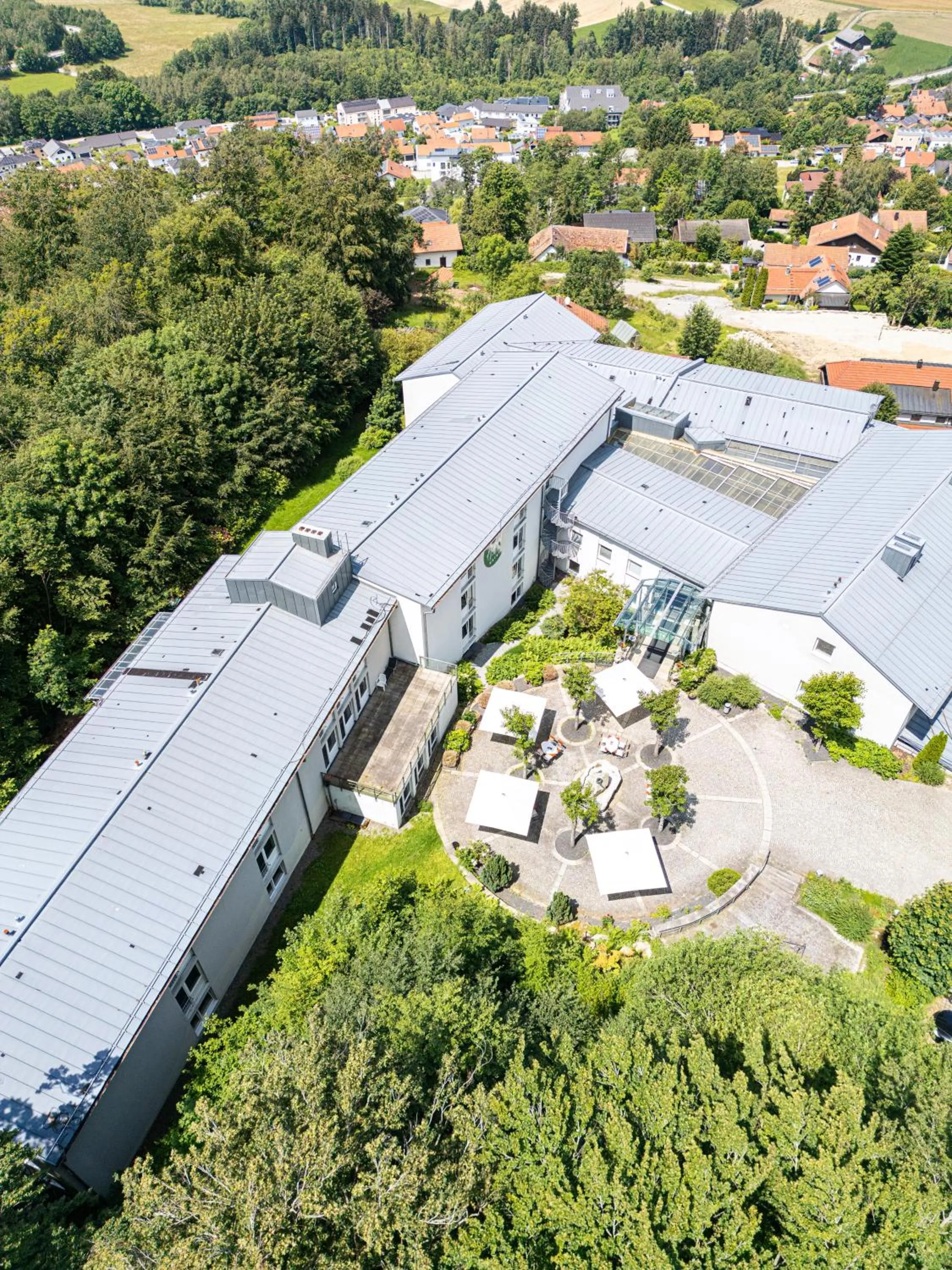 Facade/entrance in Karoli Hotel Waldkirchen