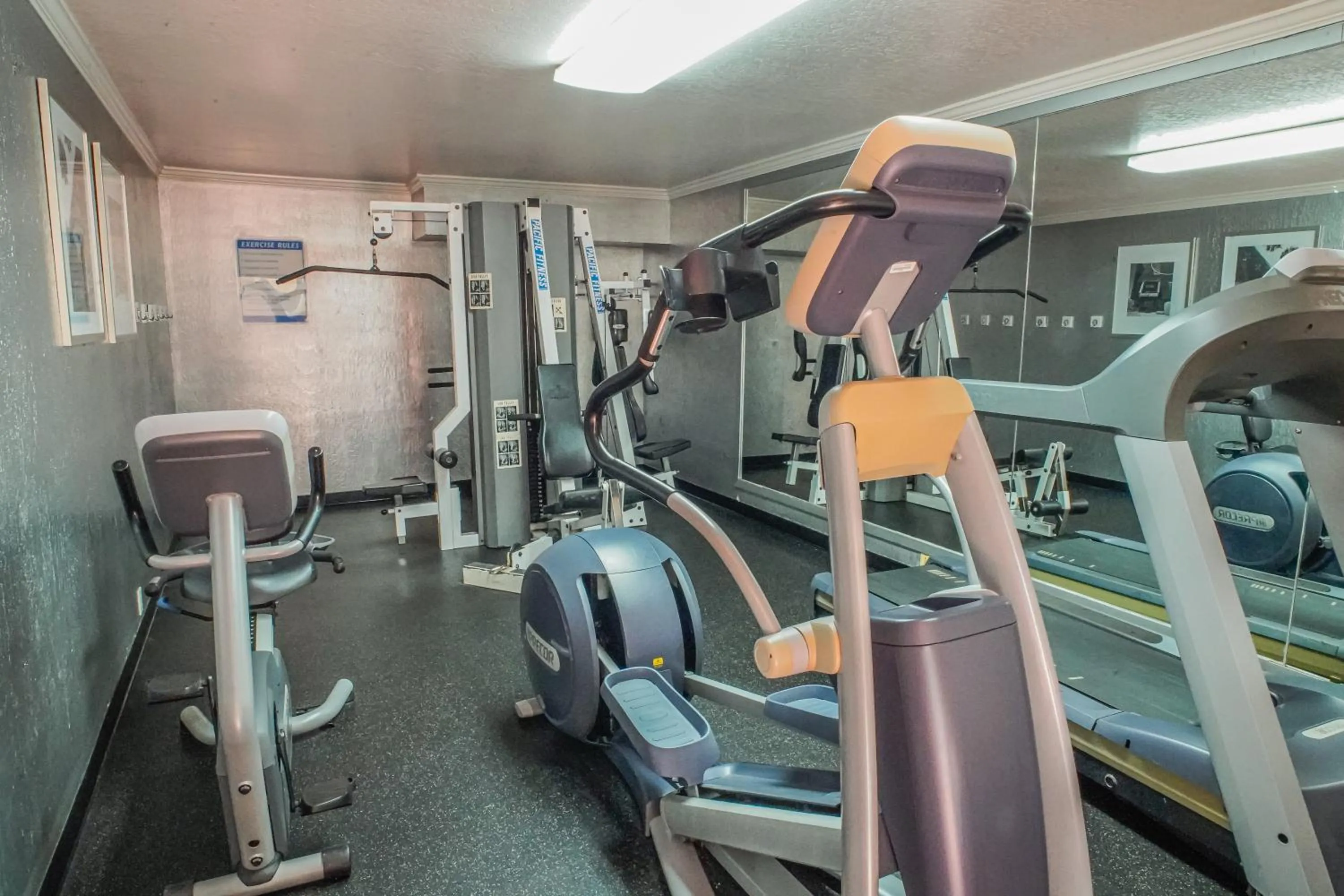 Fitness centre/facilities in Uptown Oasis San Jose Airport & Silicon Valley