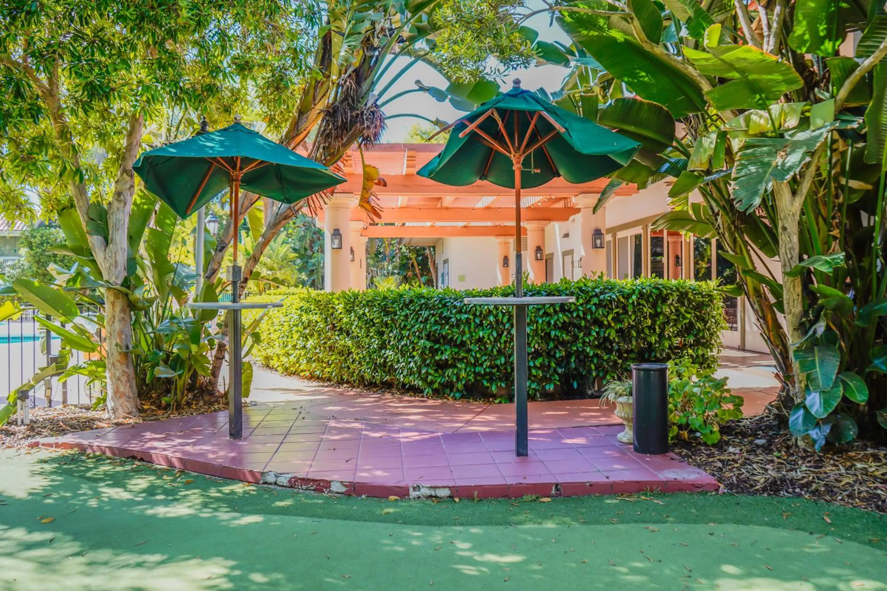 Property building in Uptown Oasis San Jose Airport & Silicon Valley