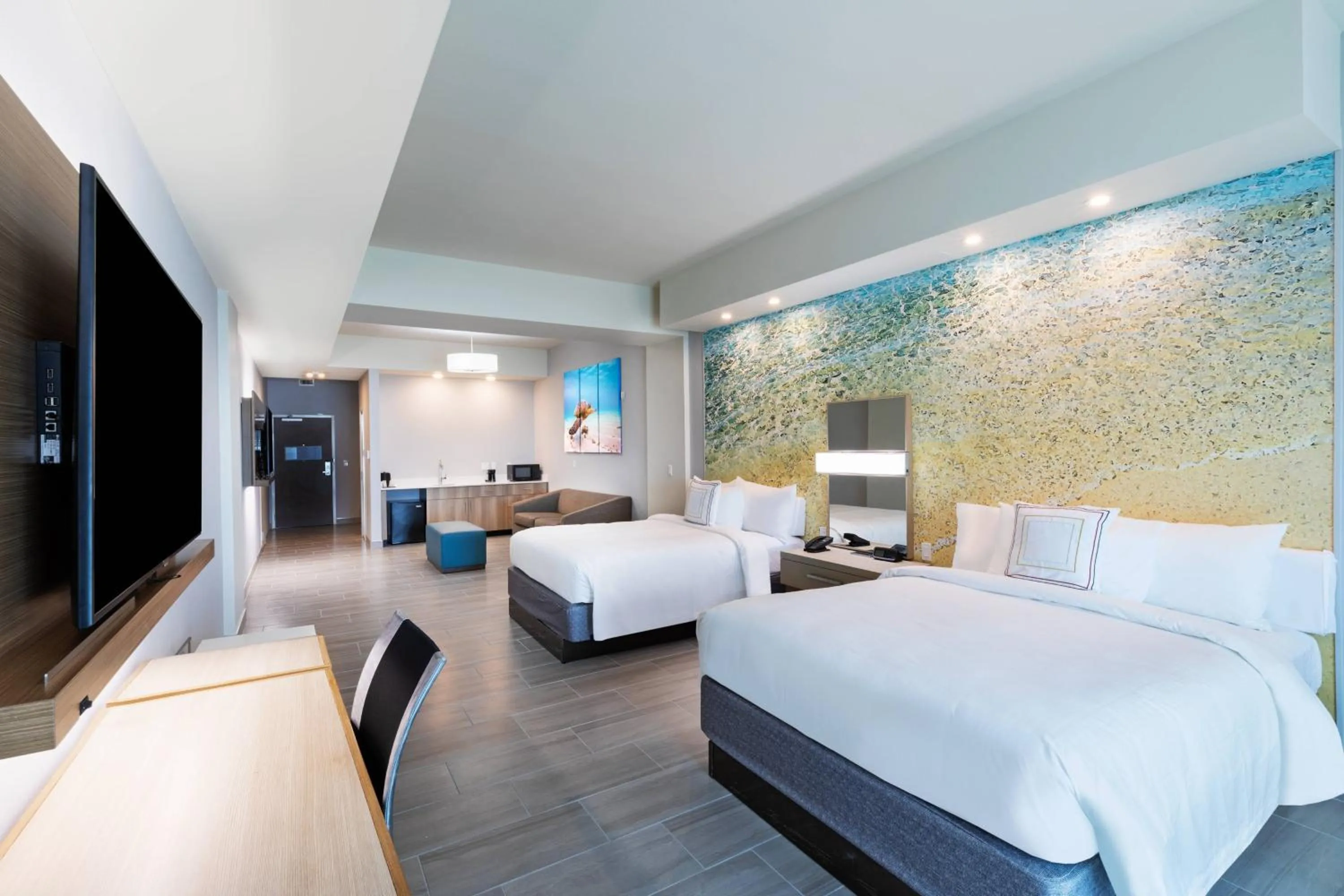 Swimming pool, Bed in Courtyard South Padre Island