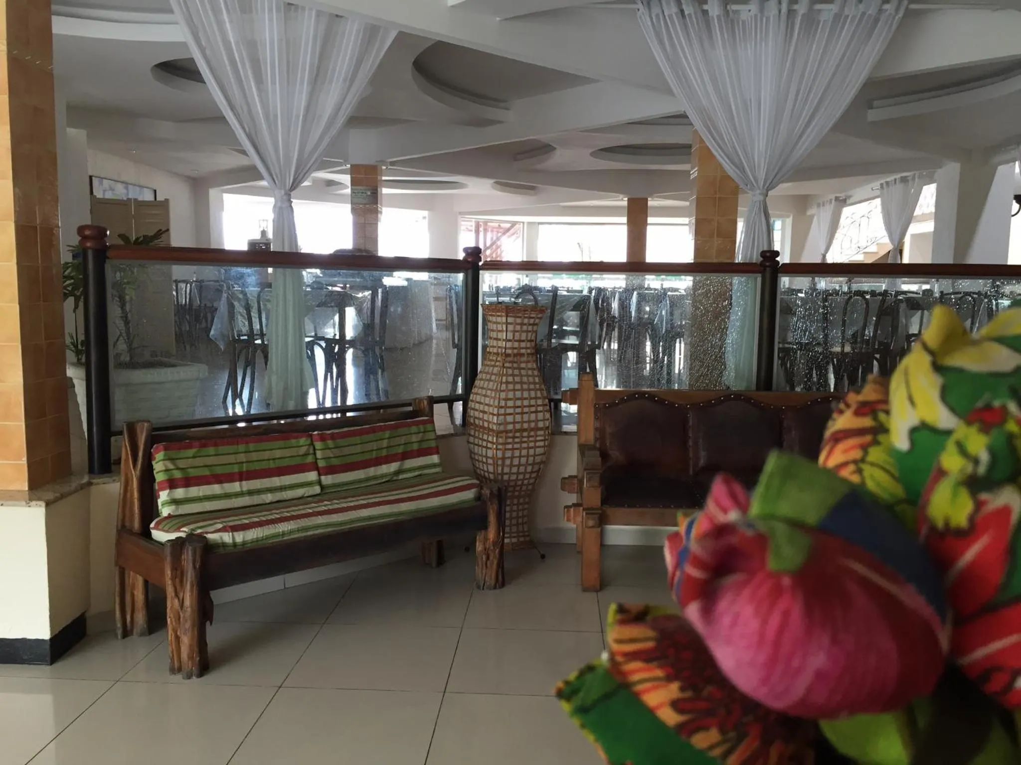 Restaurant/places to eat in Eden Praia Hotel