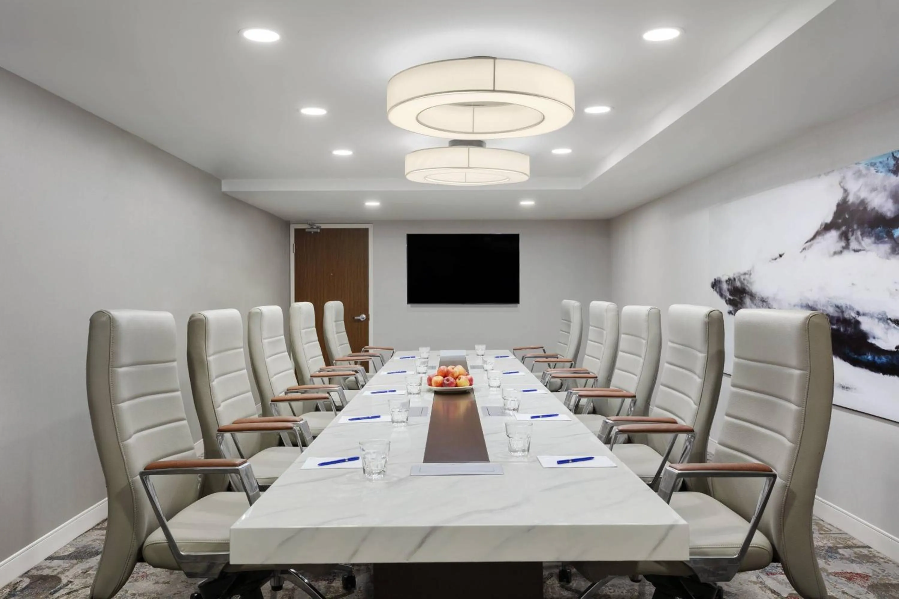 Meeting/conference room in Delta Hotels by Marriott Indianapolis Airport