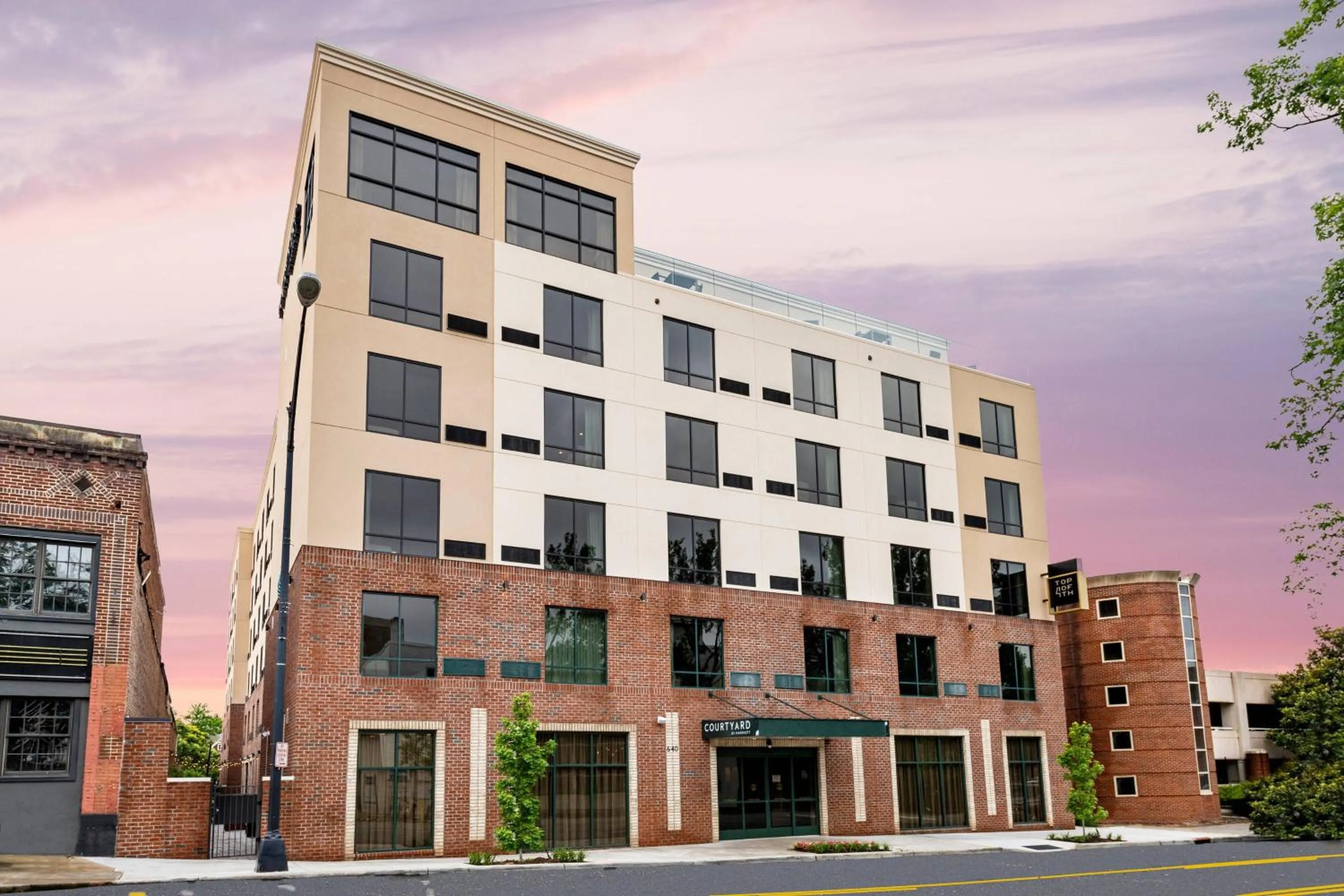 Property building in Courtyard Winston-Salem Downtown