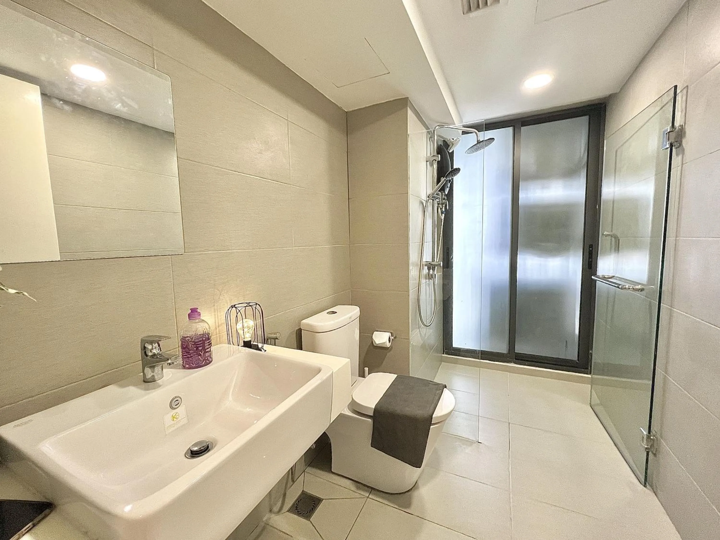 Bathroom in Ekocheras Suite by MOKA at CHERAS