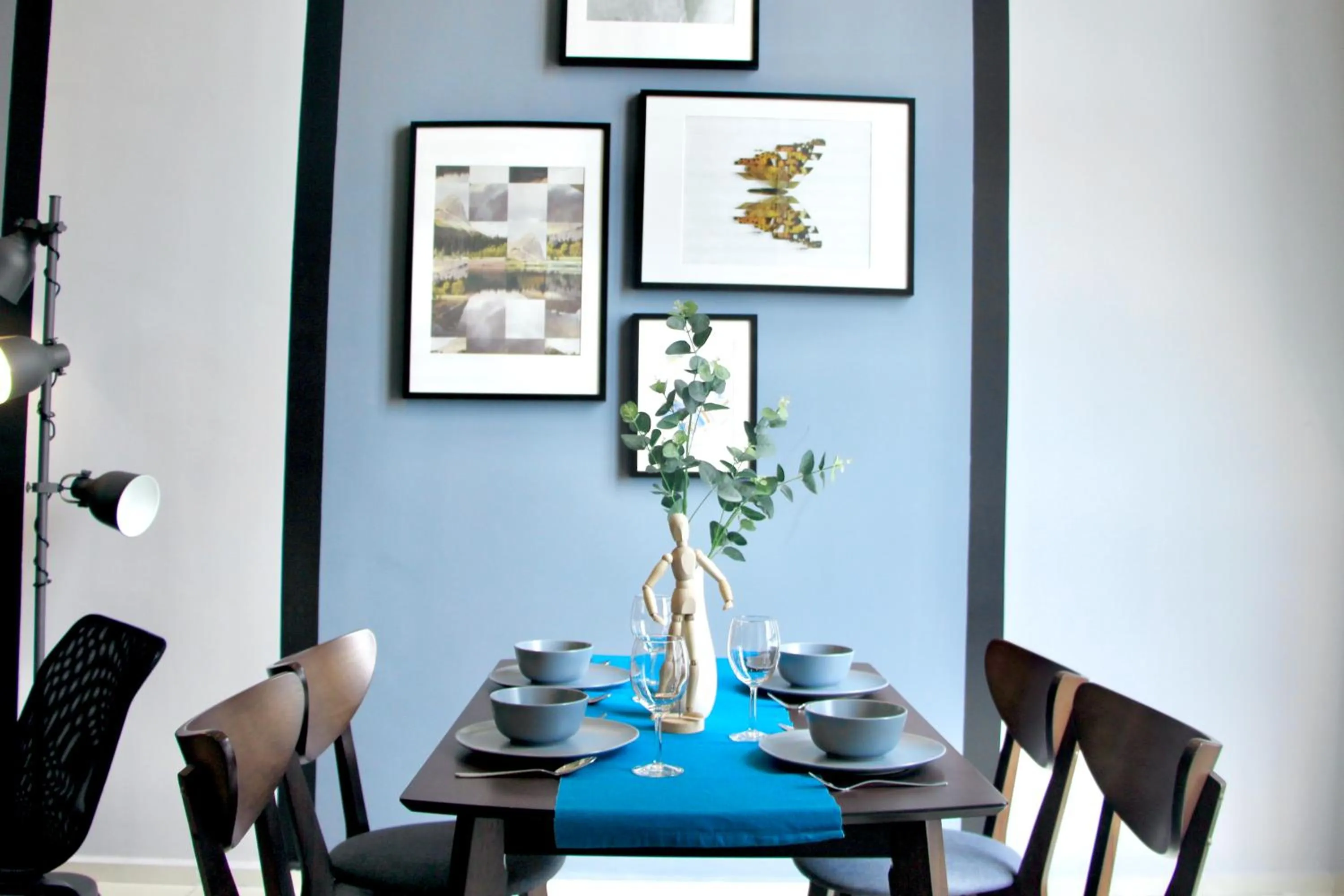 Dining area in Ekocheras Suite by MOKA at CHERAS