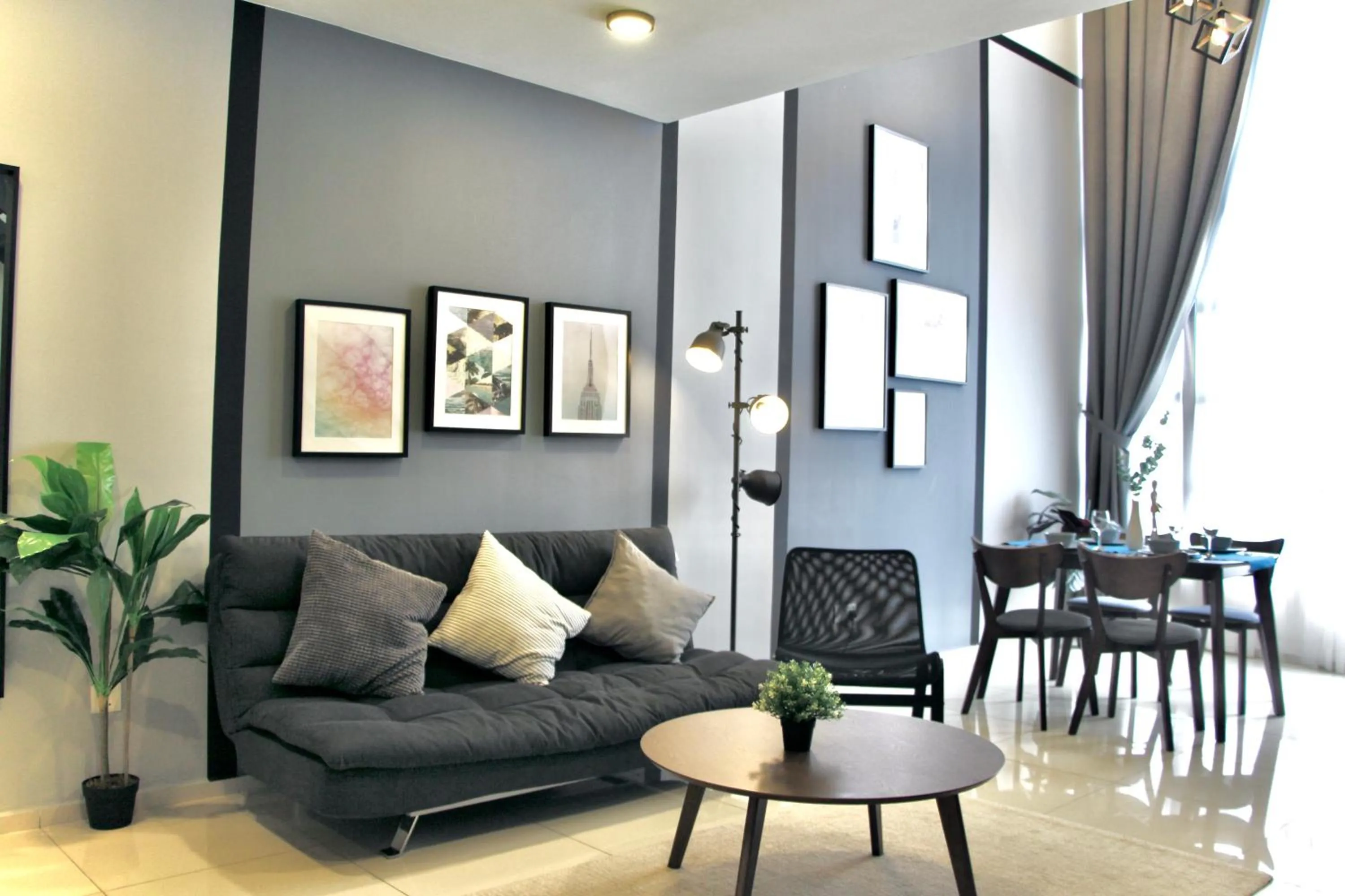 Living room in Ekocheras Suite by MOKA at CHERAS