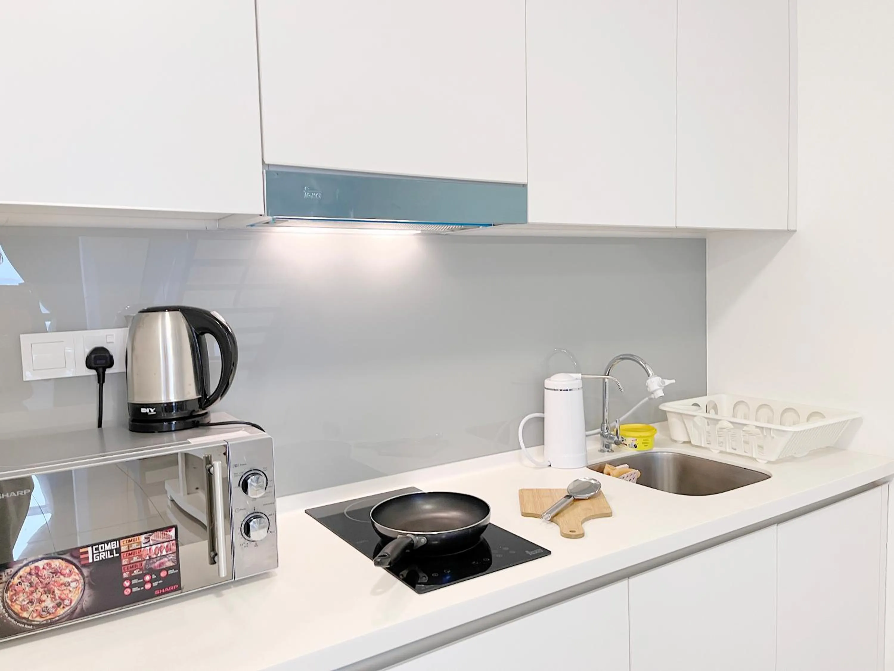 Kitchen or kitchenette in Ekocheras Suite by MOKA at CHERAS