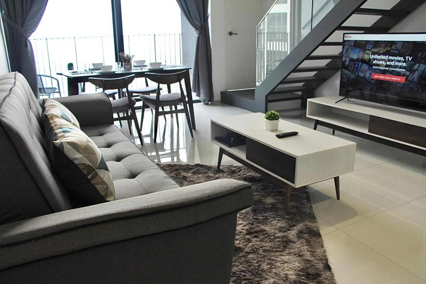 Living room in Ekocheras Suite by MOKA at CHERAS