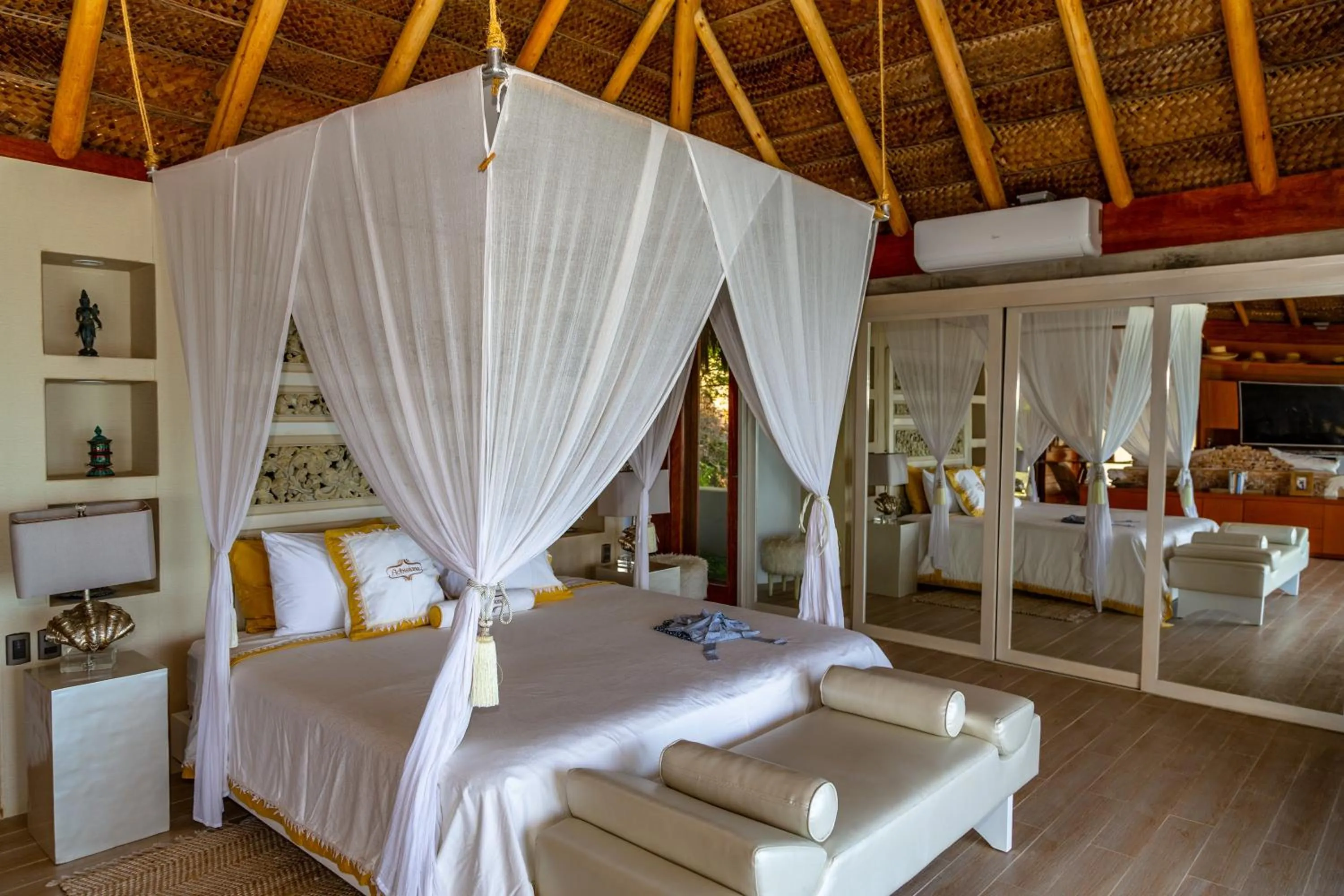 Bed in DCO Suites Lounge & Spa