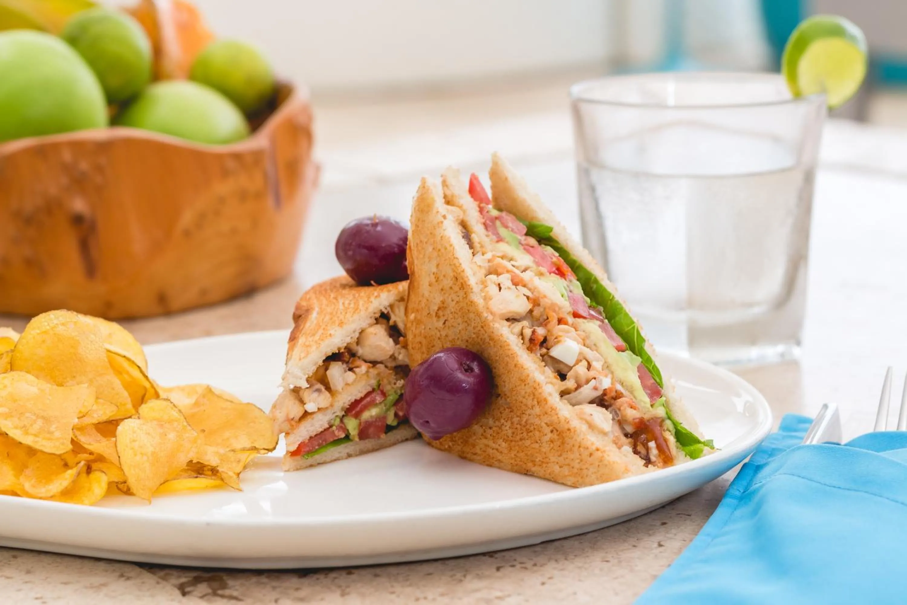 Restaurant/places to eat in DCO Suites Lounge & Spa