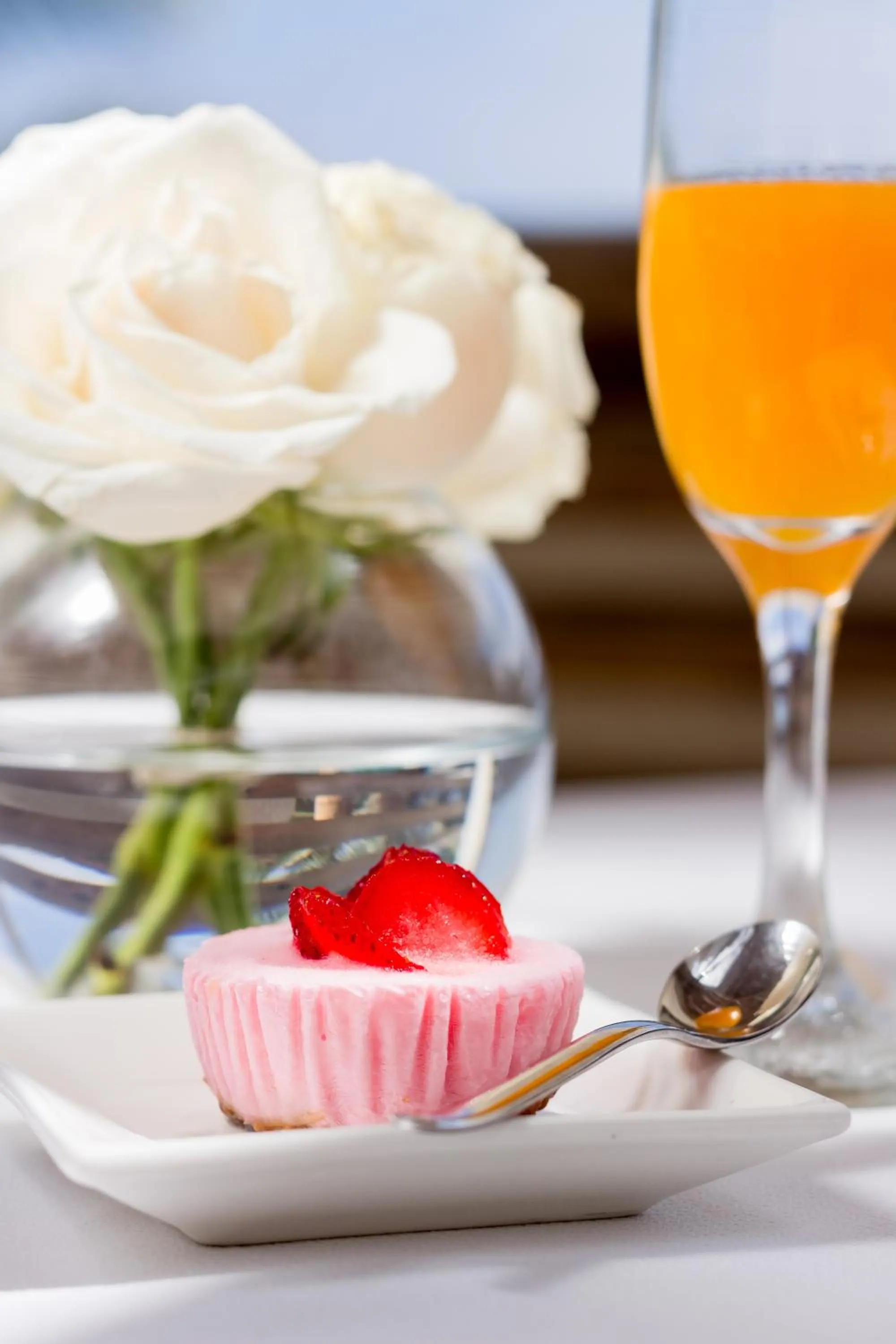 Restaurant/places to eat in DCO Suites Lounge & Spa