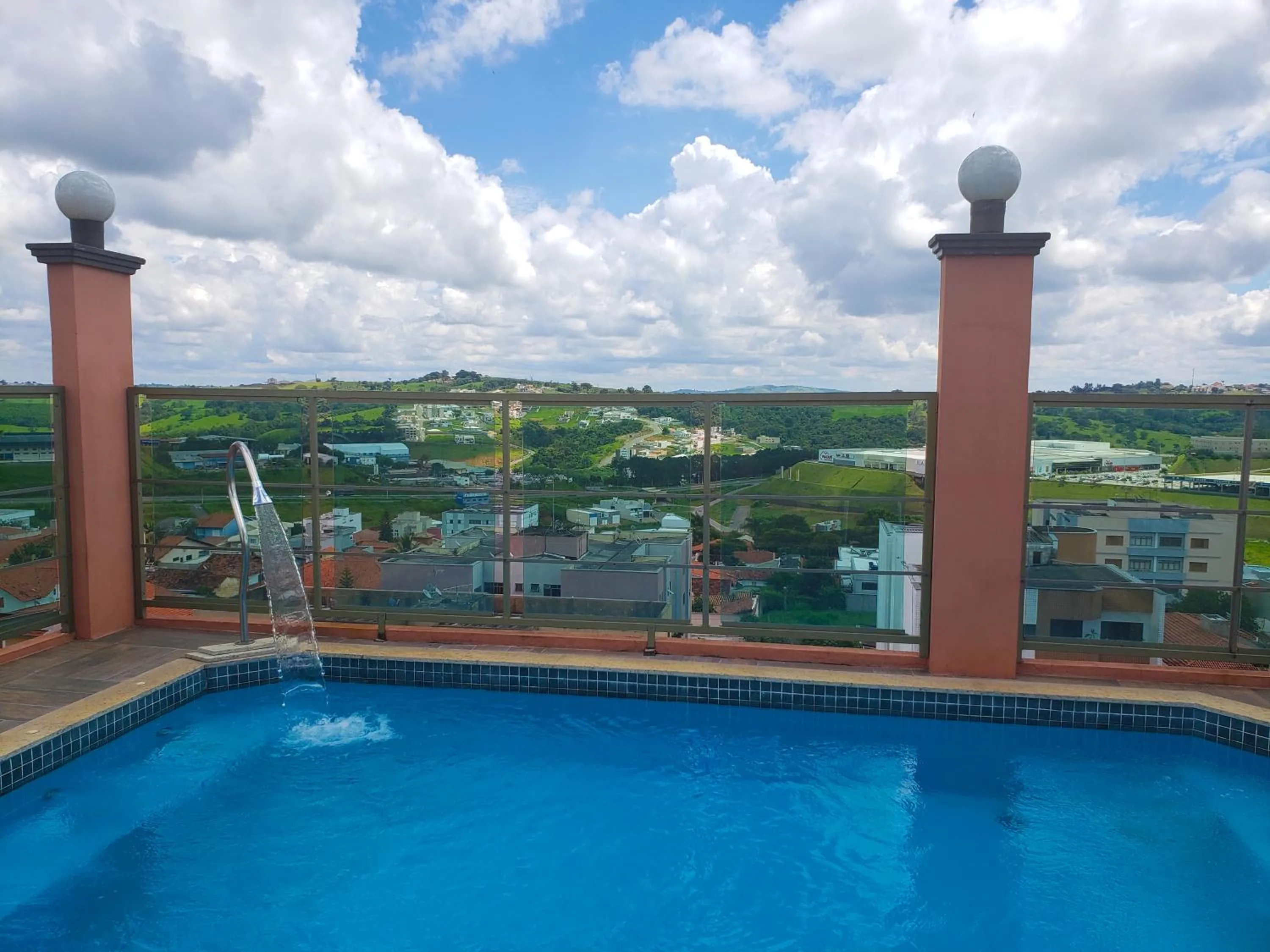 Pool view in Grand Enio Hotel e Cantina
