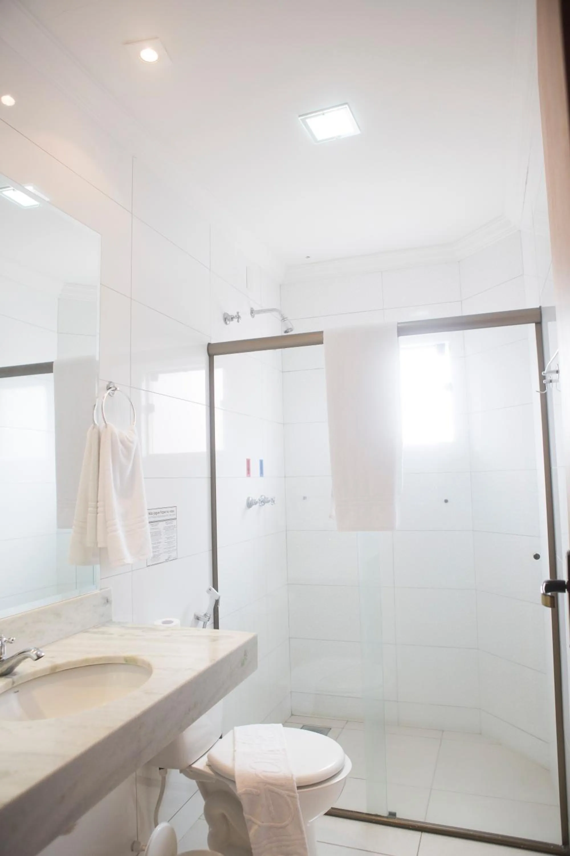 Shower in Grand Enio Hotel e Cantina