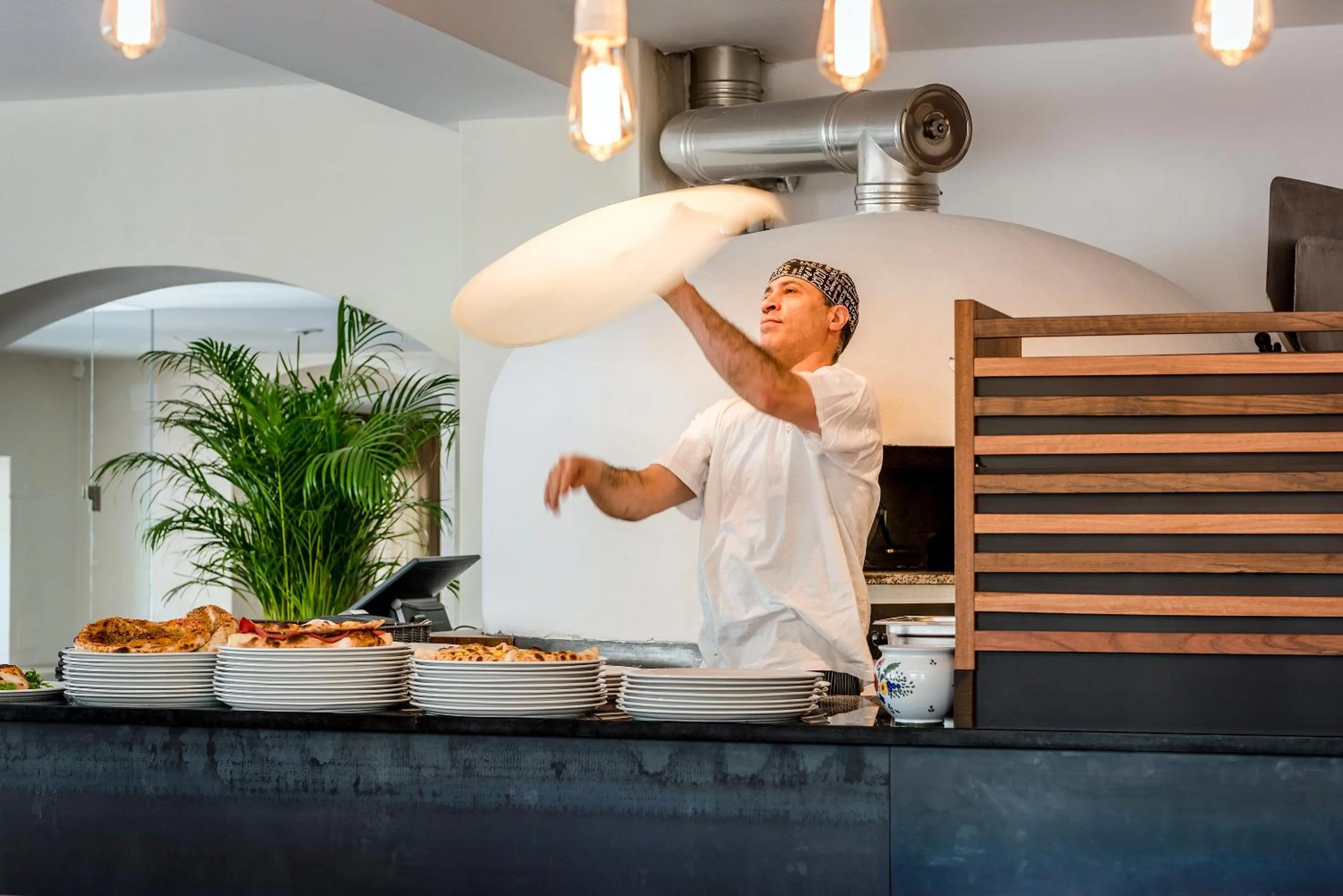 Restaurant/places to eat in Botango