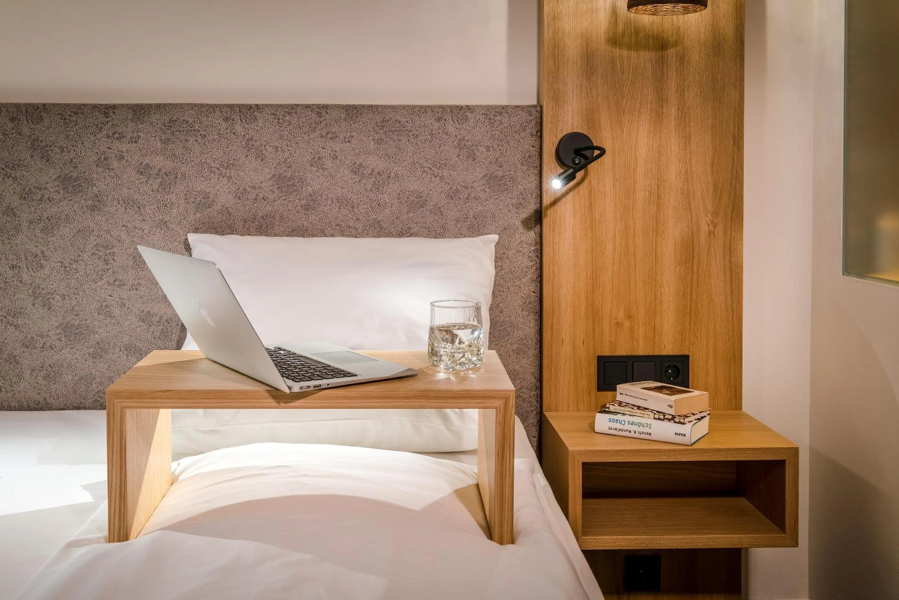 Decorative detail, Bed in Botango