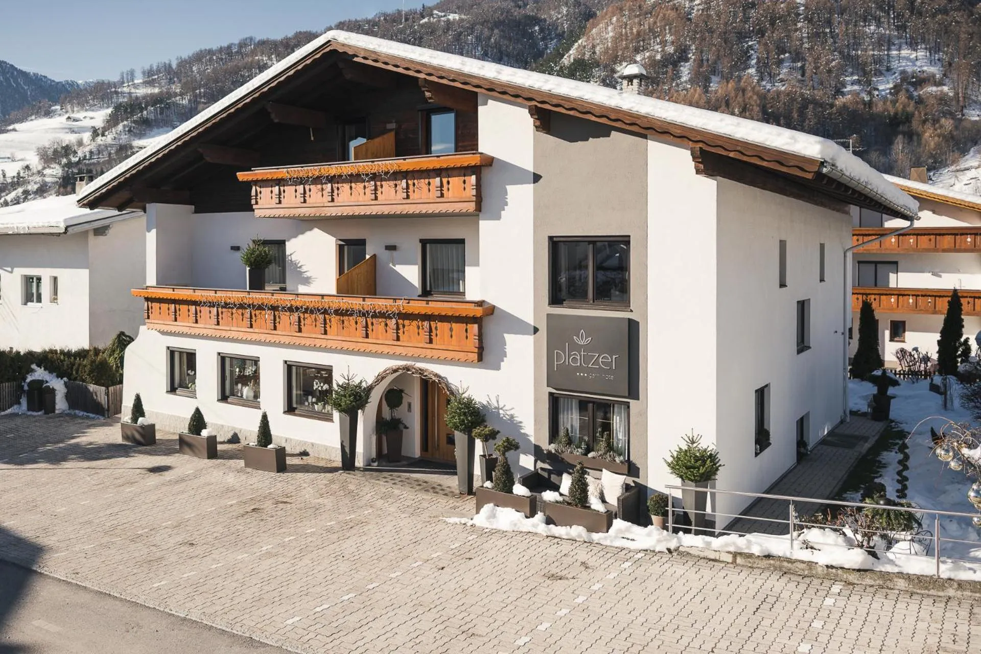 Facade/entrance in Garni Hotel Platzer