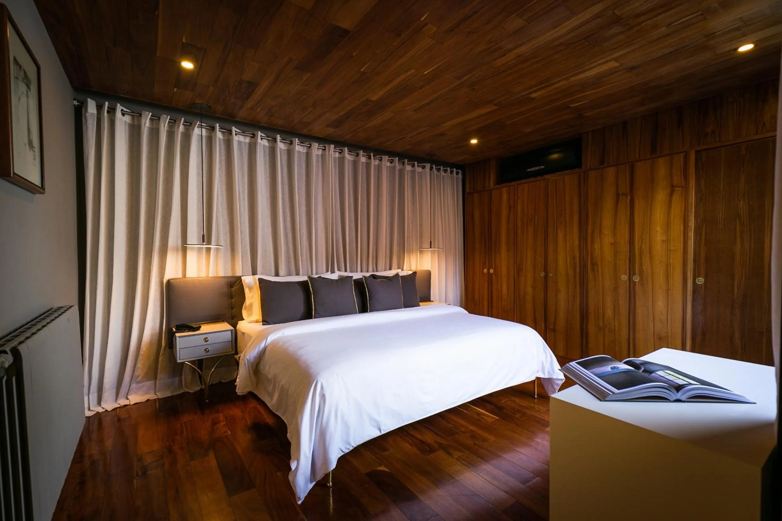 Bed in Dos Casas Hotel & Spa