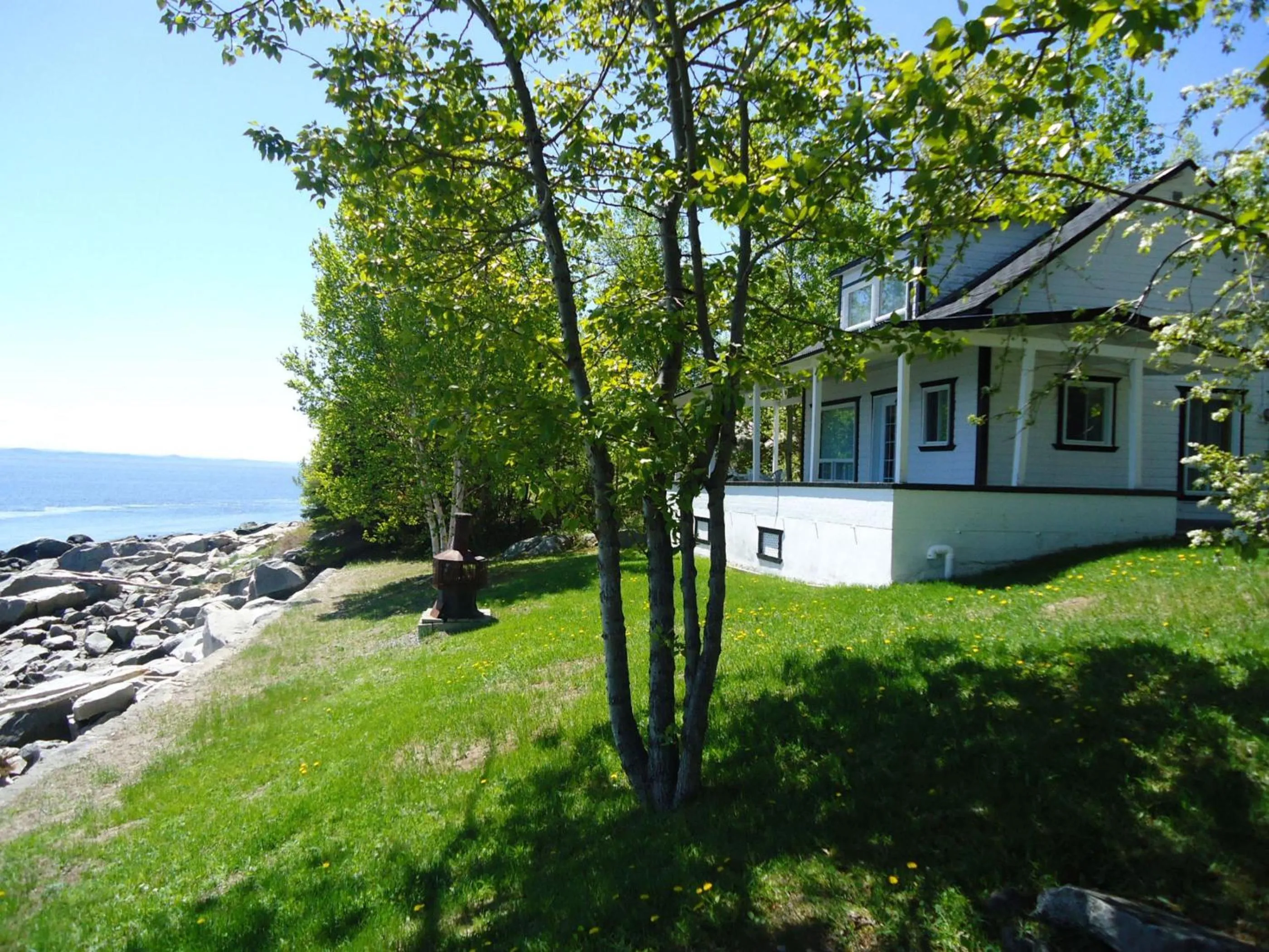 Facade/entrance in Auberge Sur Mer Charlevoix