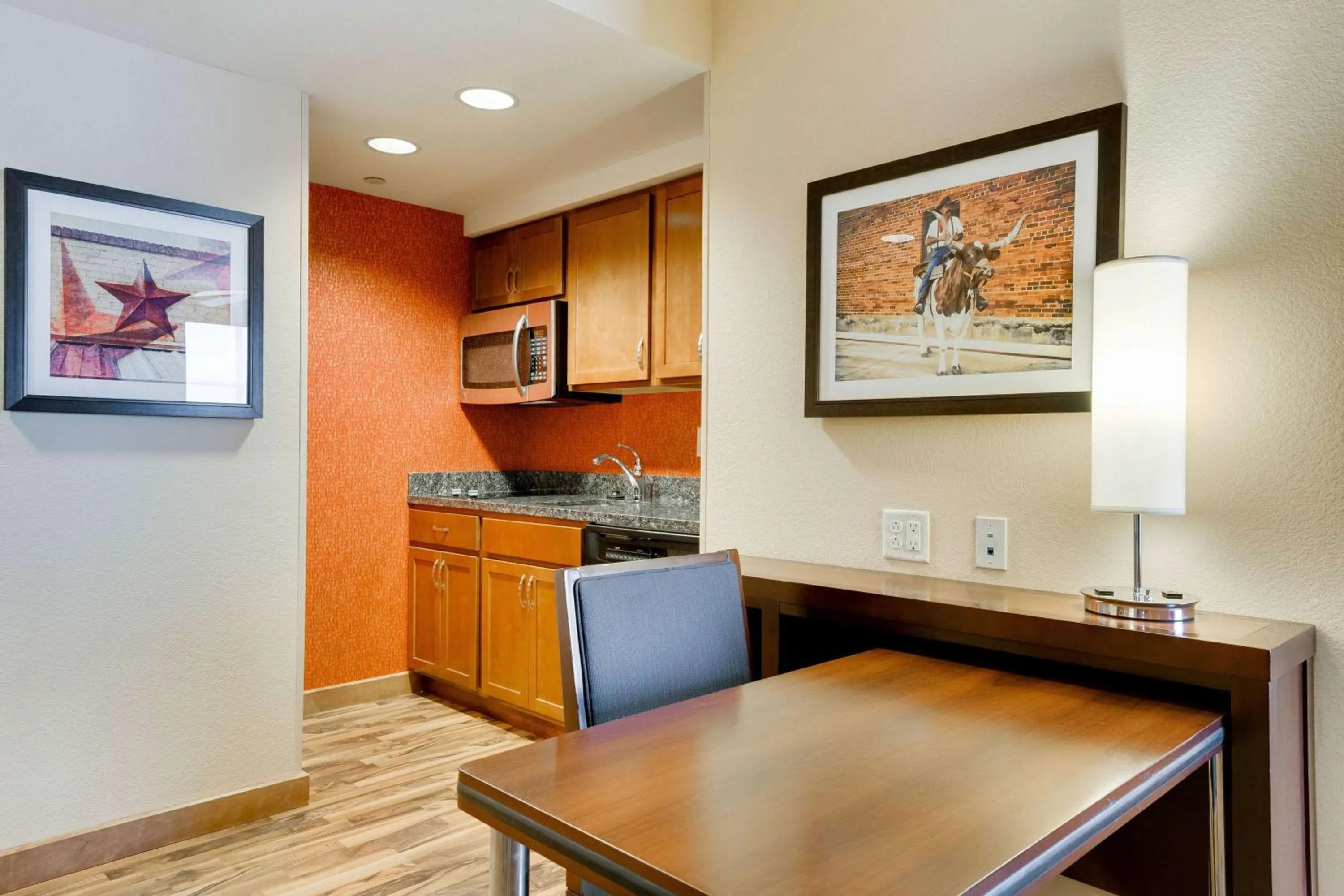 Kitchen or kitchenette in Homewood Suites by Hilton Fort Worth Medical Center