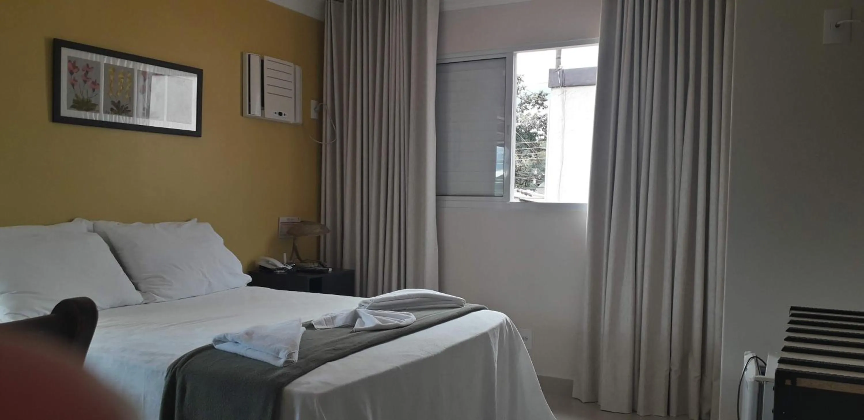 Photo of the whole room, Bed in Tapindaré Hotel