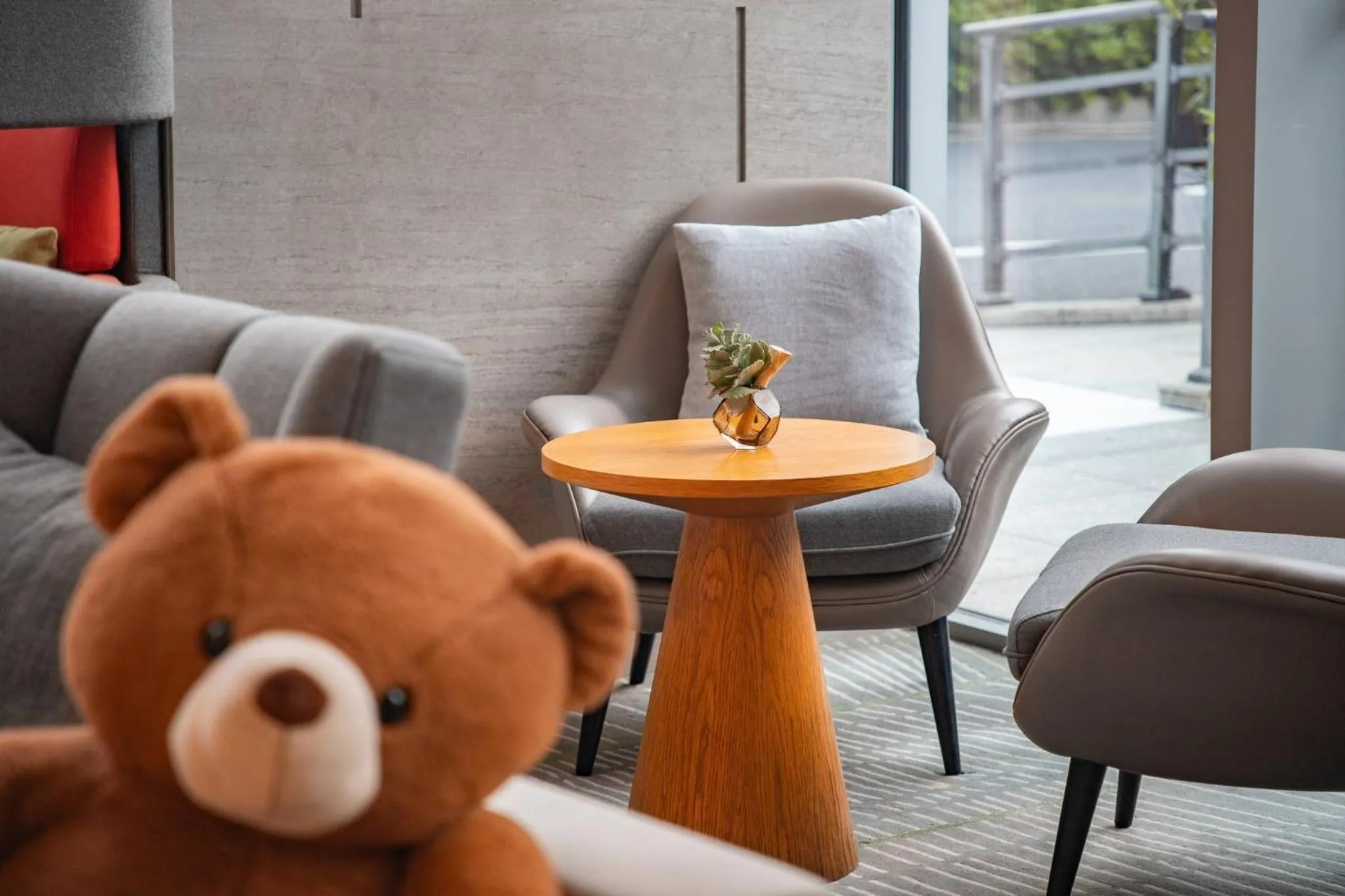 Property building in Holiday Inn Guangzhou South Lake-an lHG Hotel