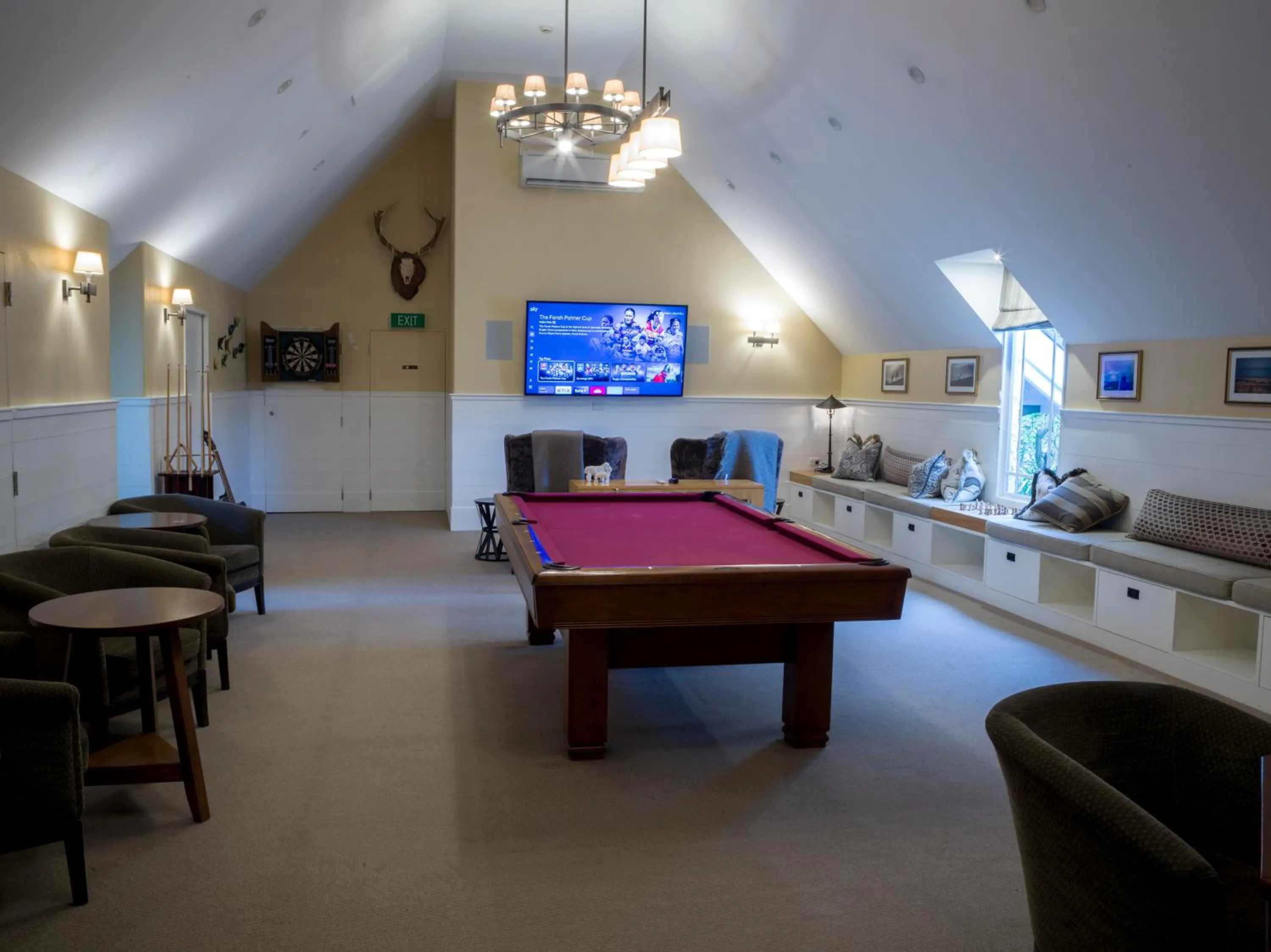 Billiard in Wharekauhau Country Estate