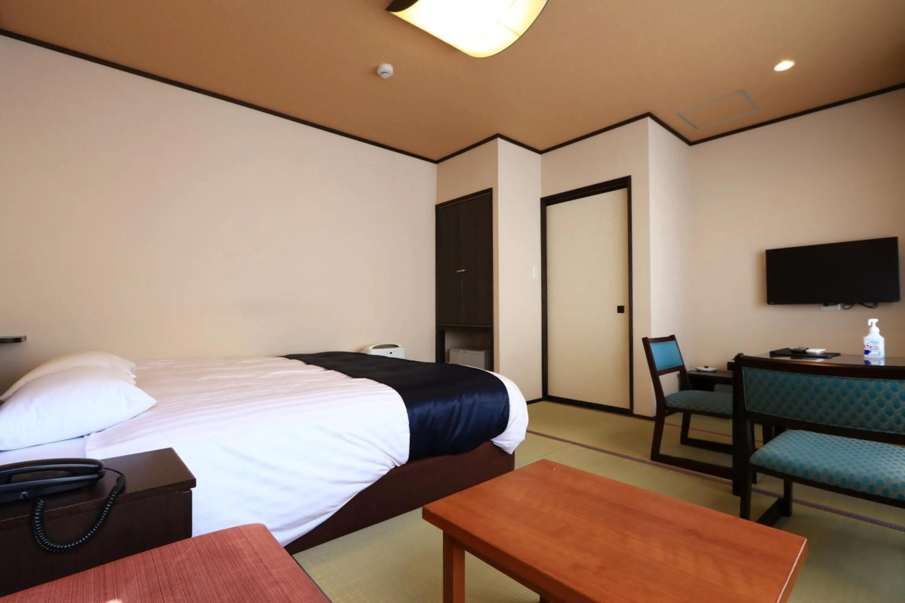 Photo of the whole room, Bed in Masuya Ryokan