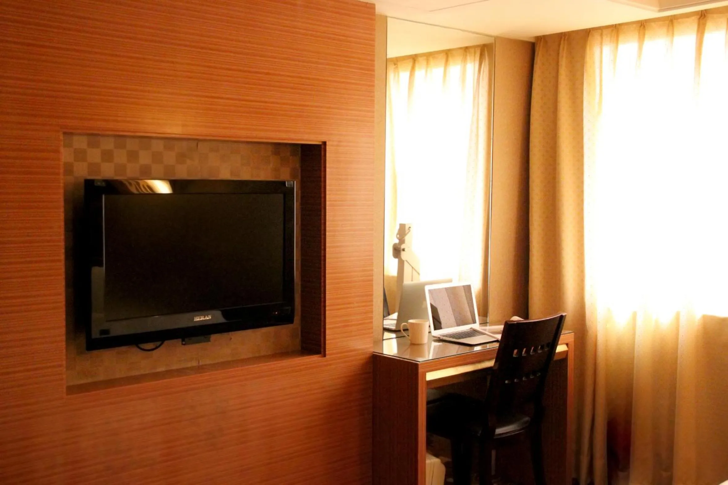 TV and multimedia in 貴都飯店-Crystal Hotel Taipei