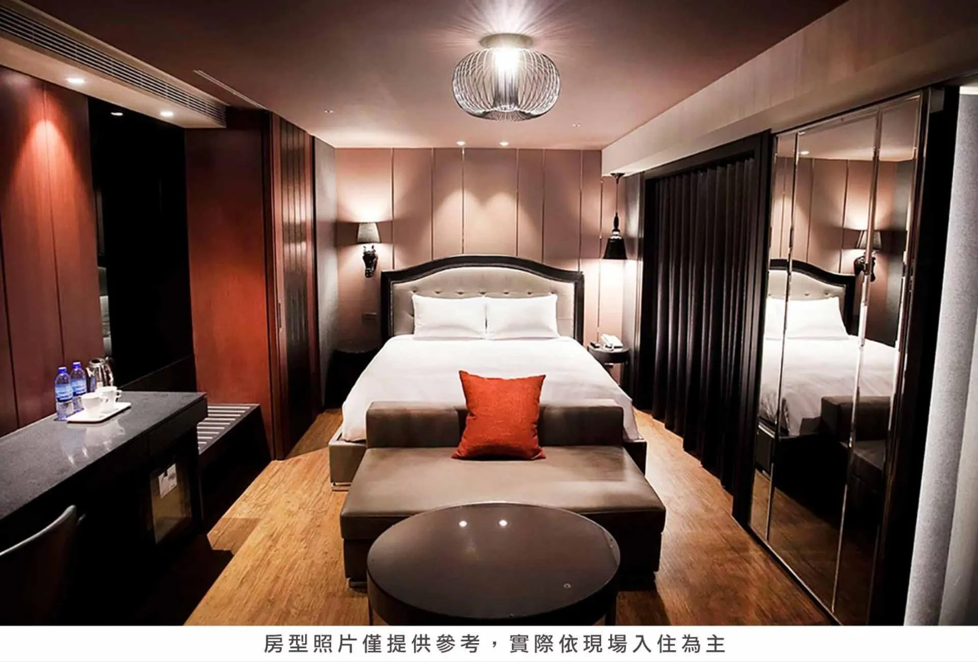 Bed in Royal Group Hotel Minghua Branch