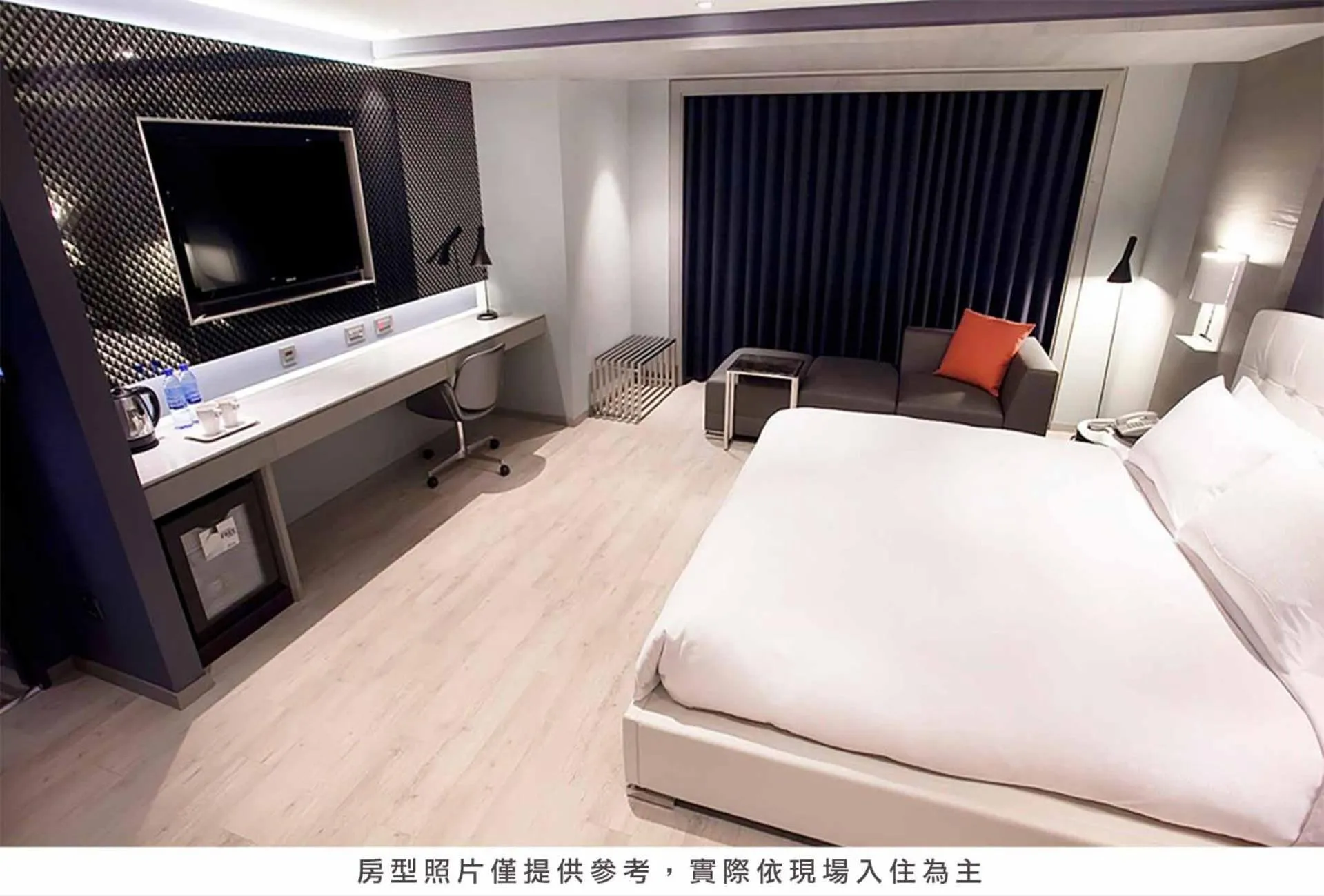 Bed in Royal Group Hotel Minghua Branch
