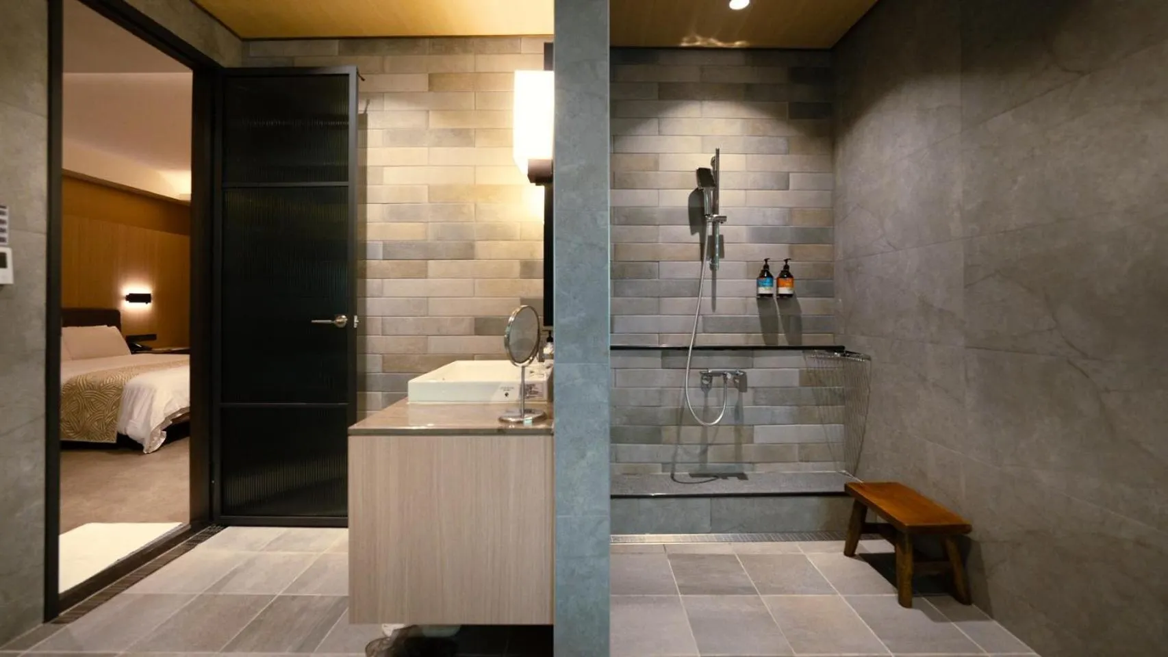 Bathroom in Great Roots Forestry Spa Resort