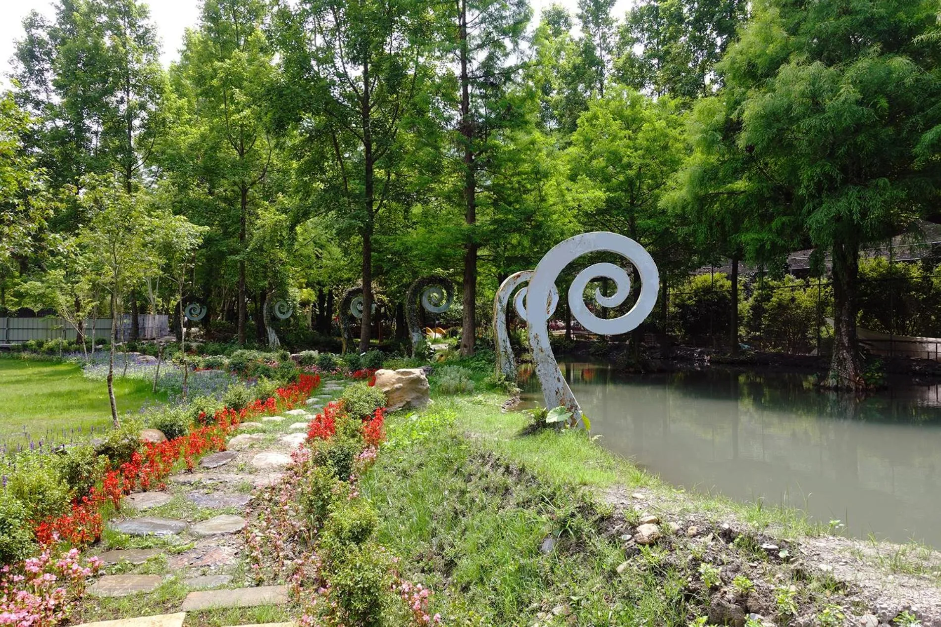 Tai-Yi Red Maple Resort