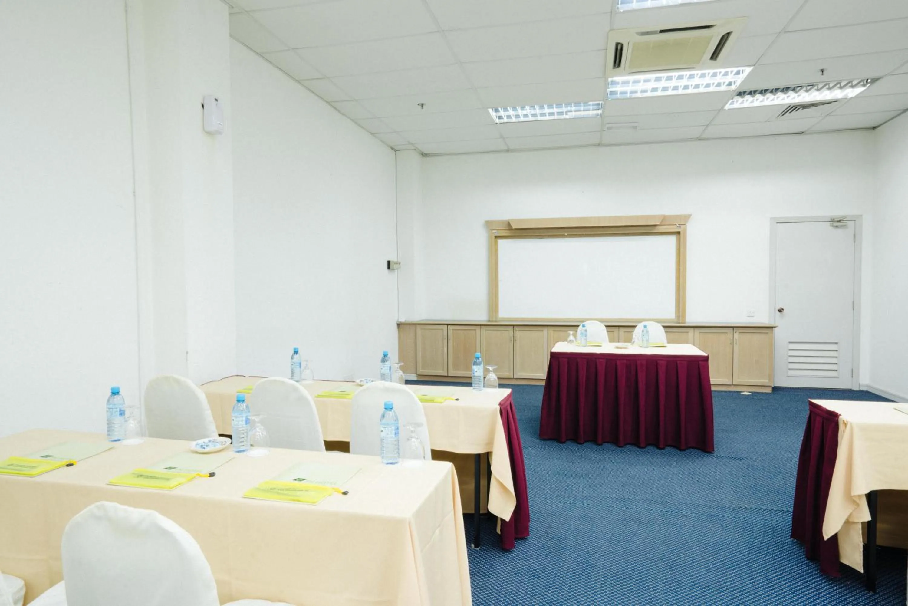 Business facilities in Raia Inn Penang