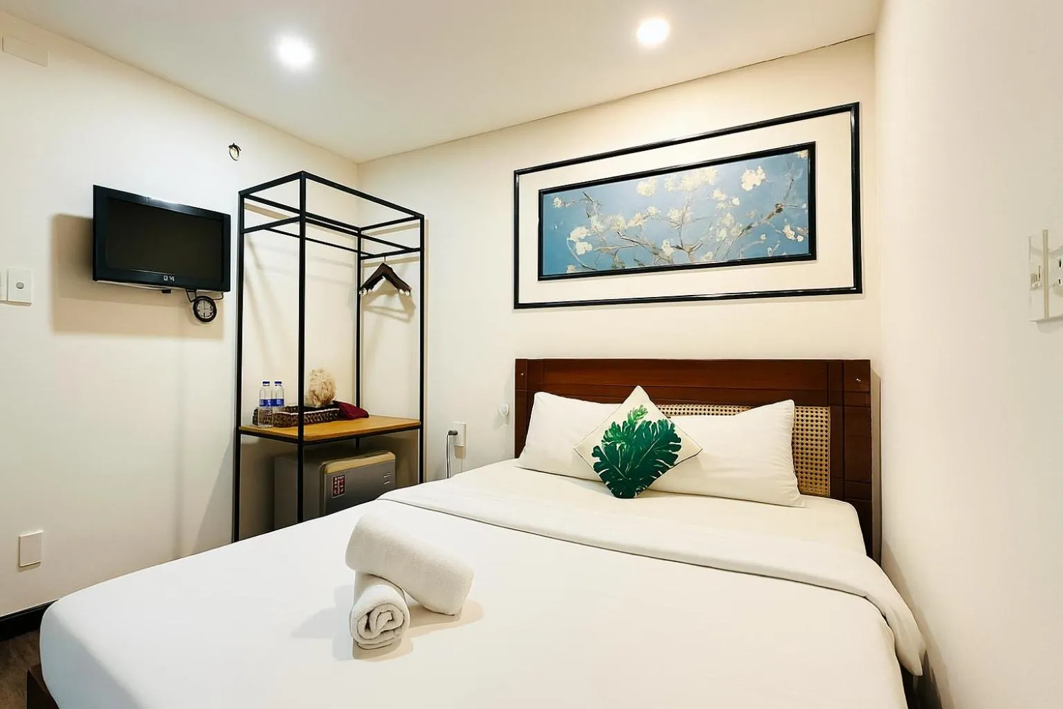 Bed in Vintage Park View Hotel & Spa - Hoang Phi